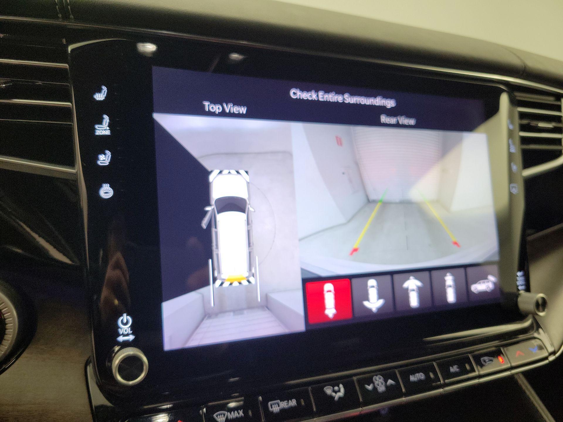 Thumbnail: 2022 Jeep Grand Wagoneer - 15