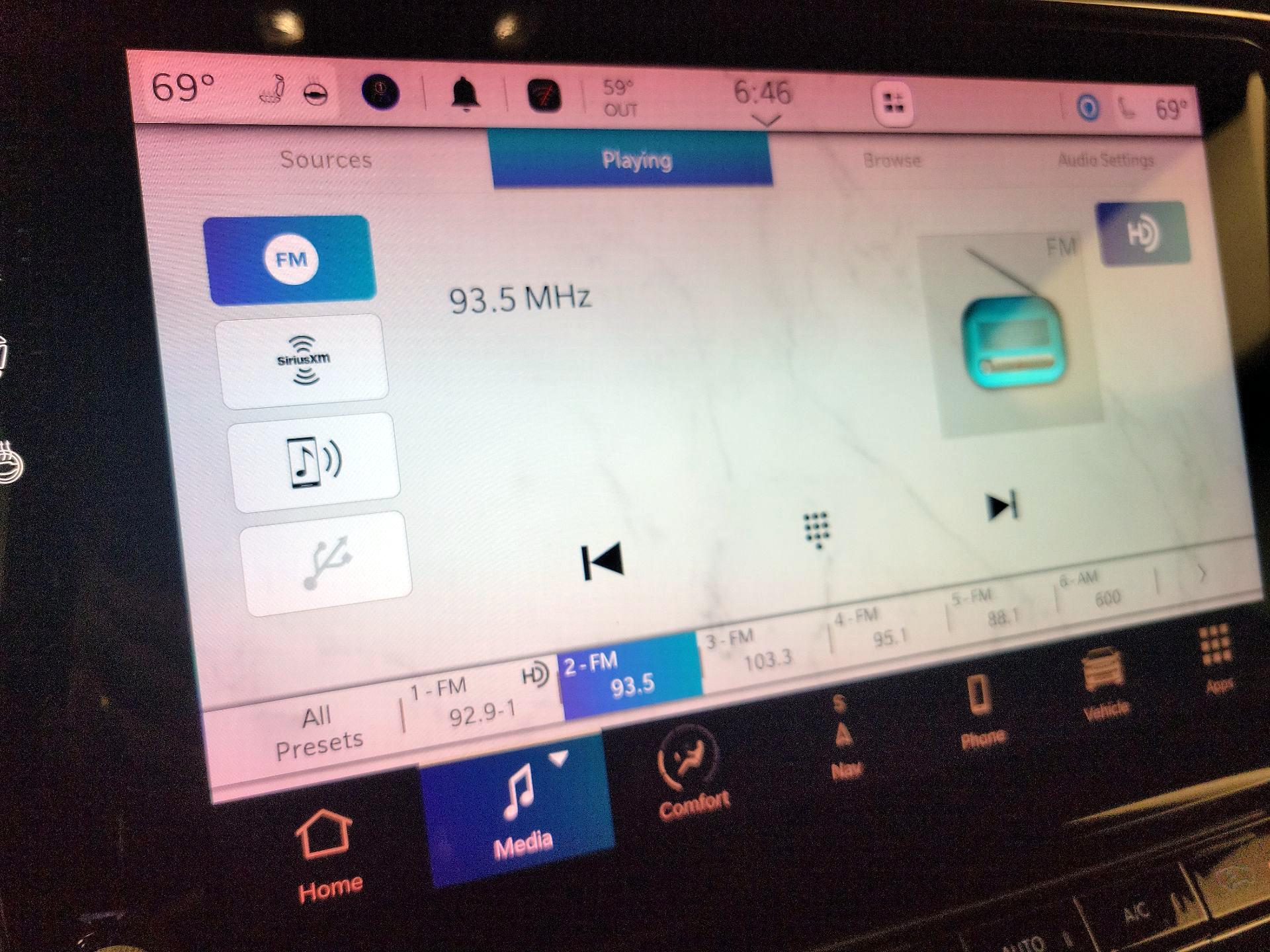 Thumbnail: 2022 Jeep Grand Wagoneer - 16