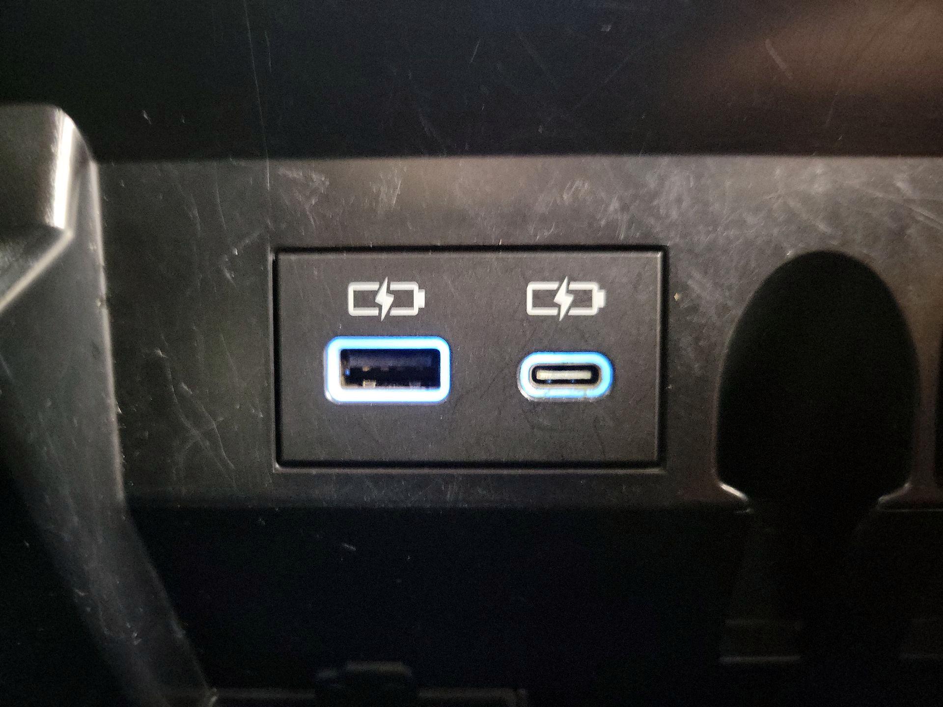 Thumbnail: 2024 Toyota Tundra - 18