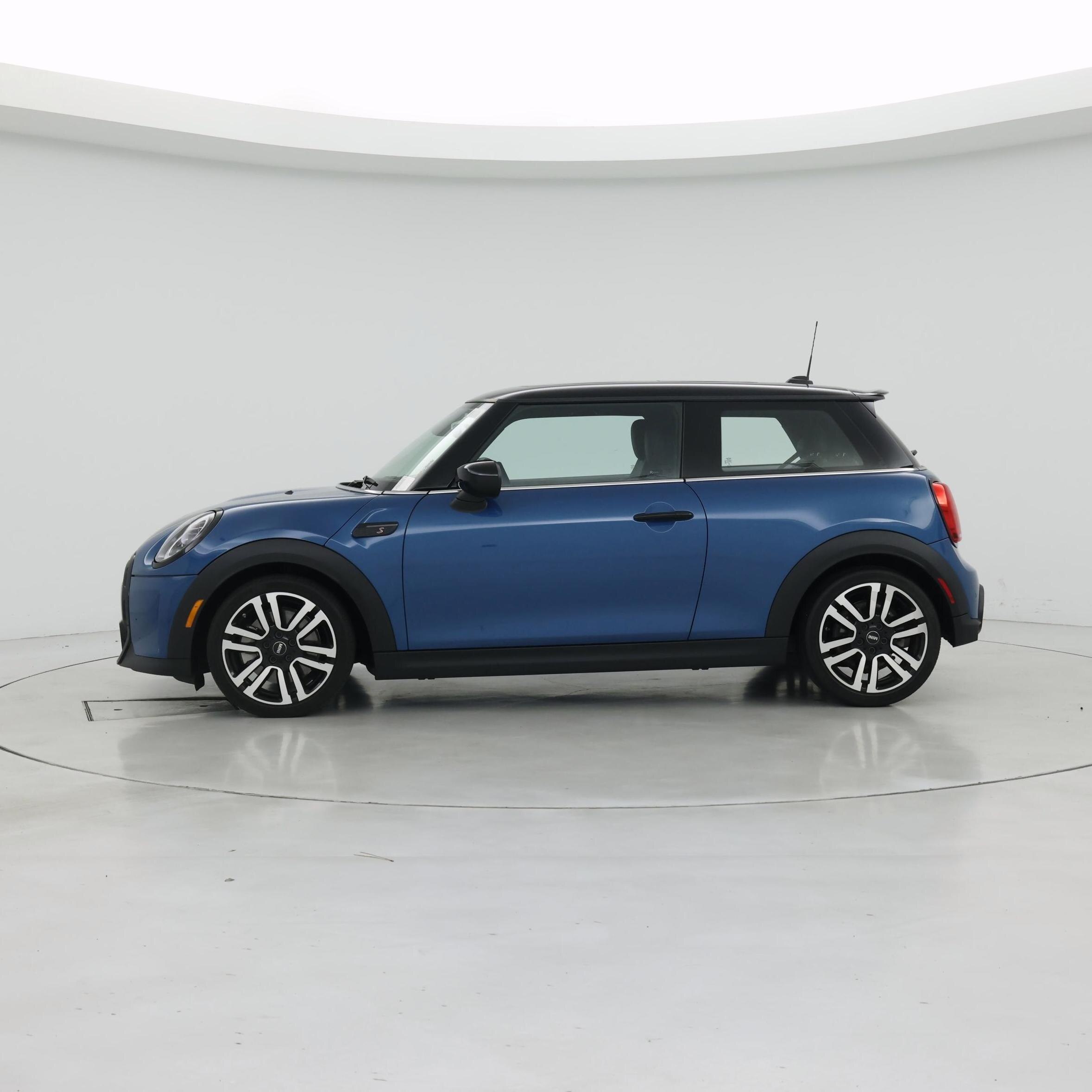 Thumbnail: 2023 MINI Cooper Hardtop - 3