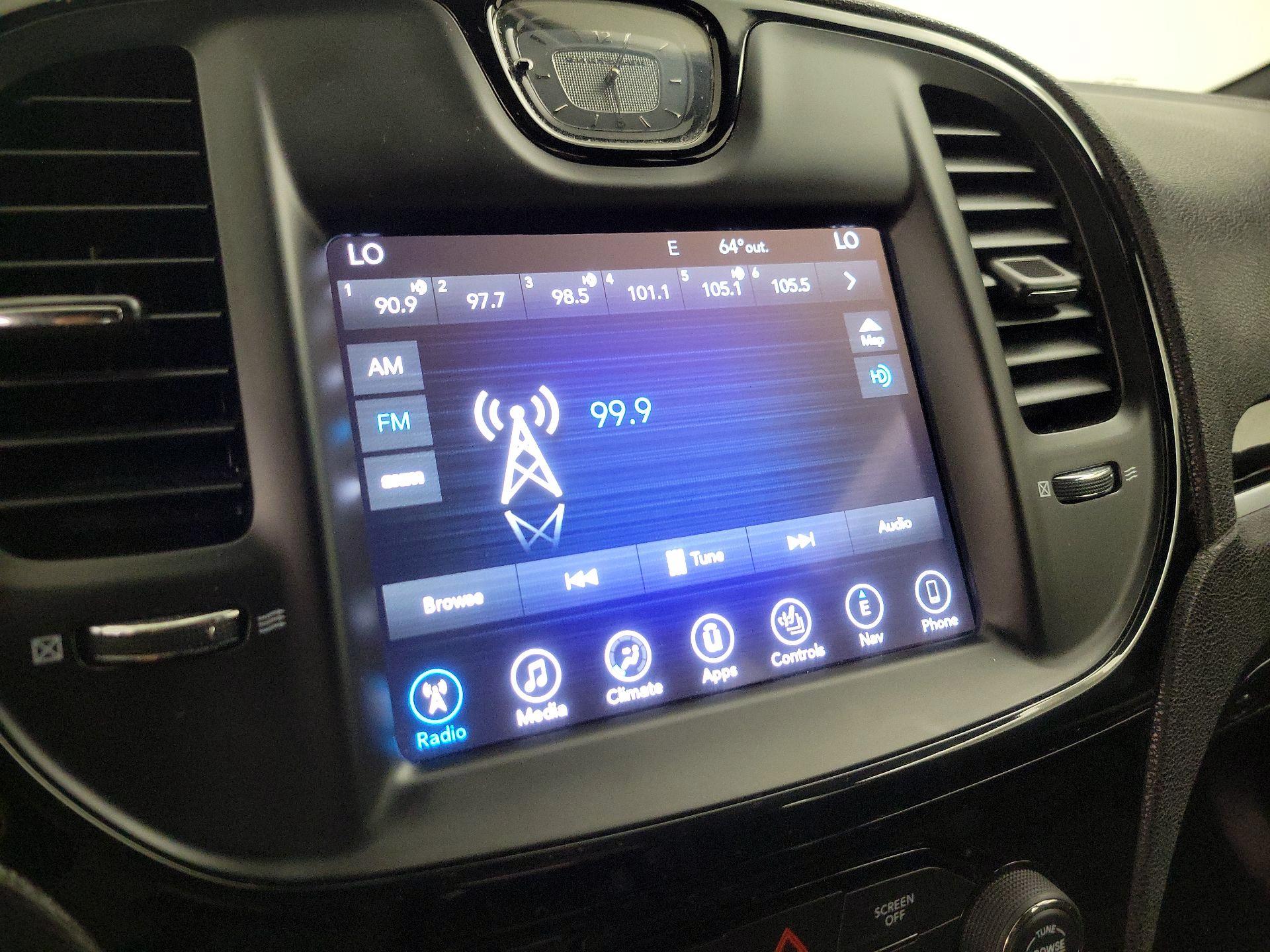 Thumbnail: 2017 Chrysler 300 - 16