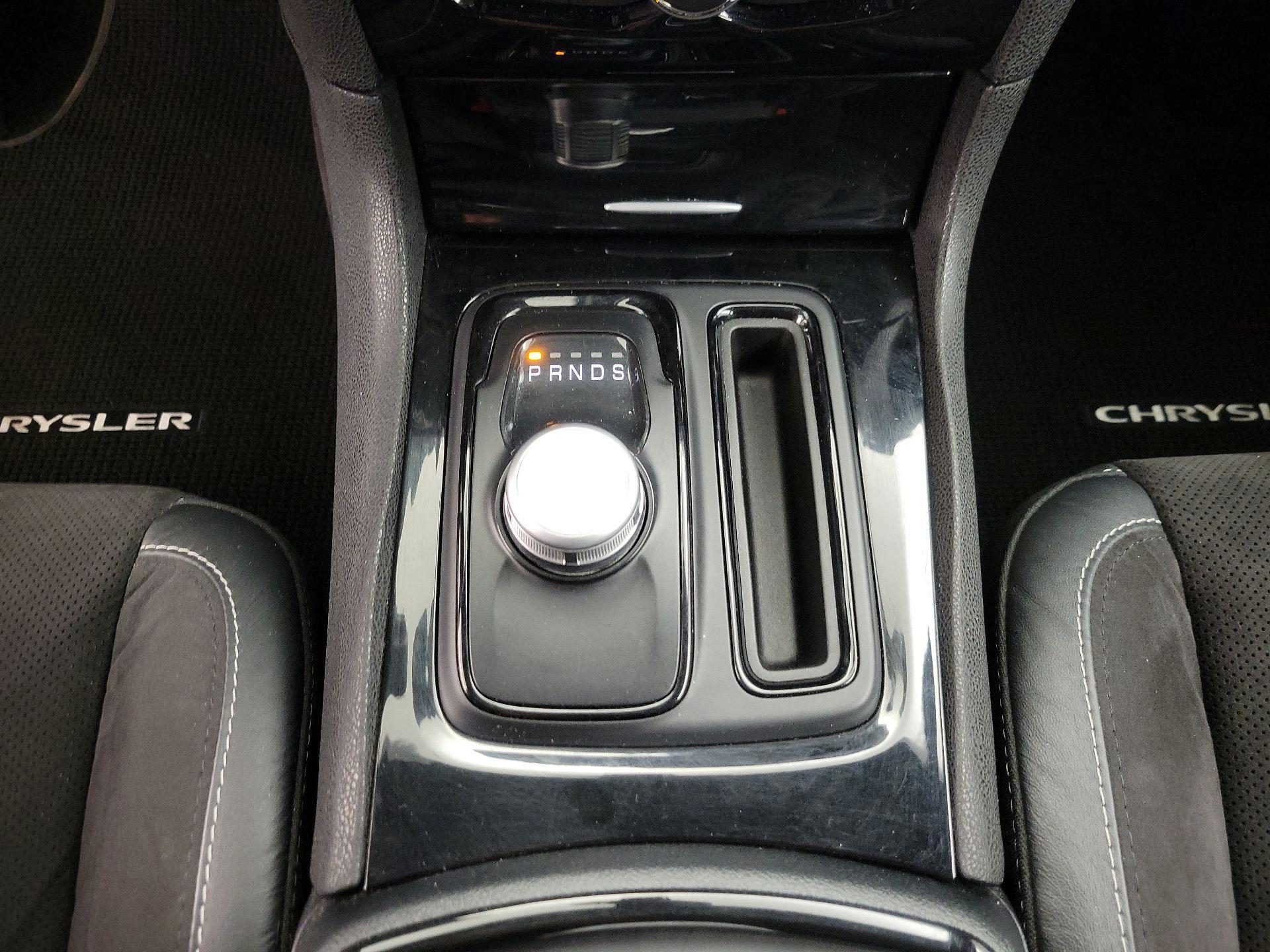 Thumbnail: 2017 Chrysler 300 - 18