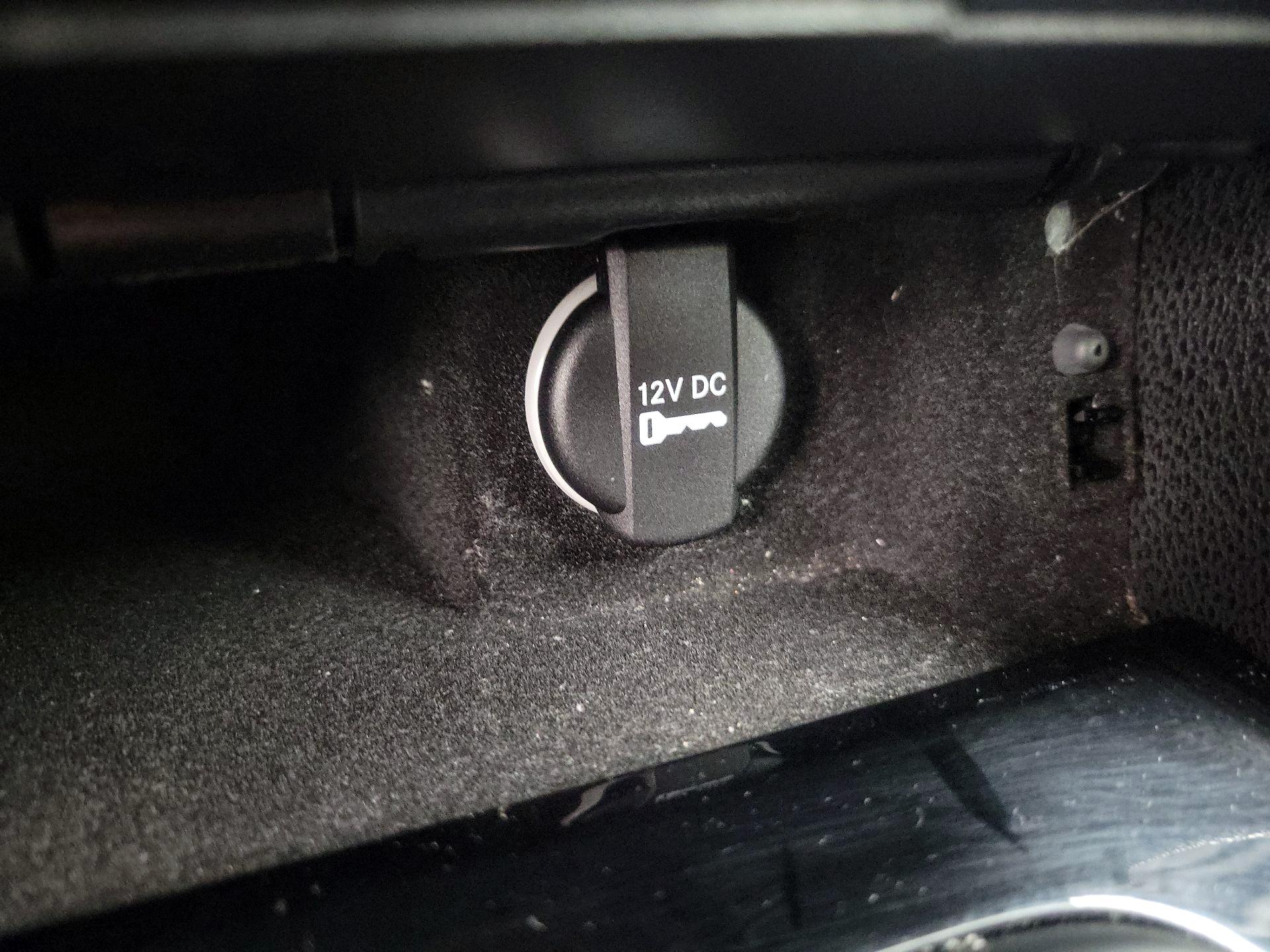 Thumbnail: 2017 Chrysler 300 - 19