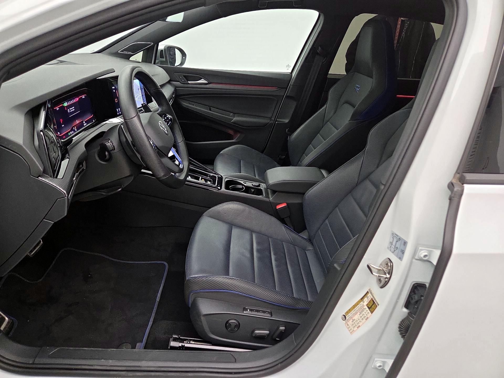 Thumbnail: 2023 Volkswagen Golf - 9