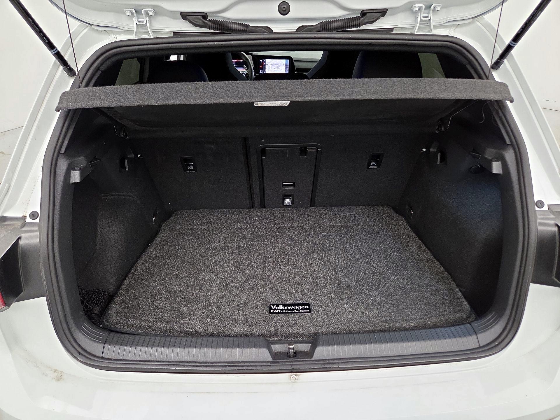 Thumbnail: 2023 Volkswagen Golf - 20