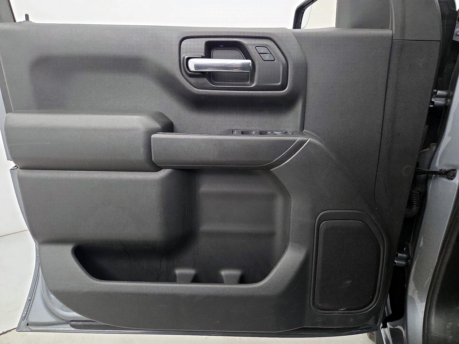 Thumbnail: 2020 Chevrolet Silverado 1500 - 12