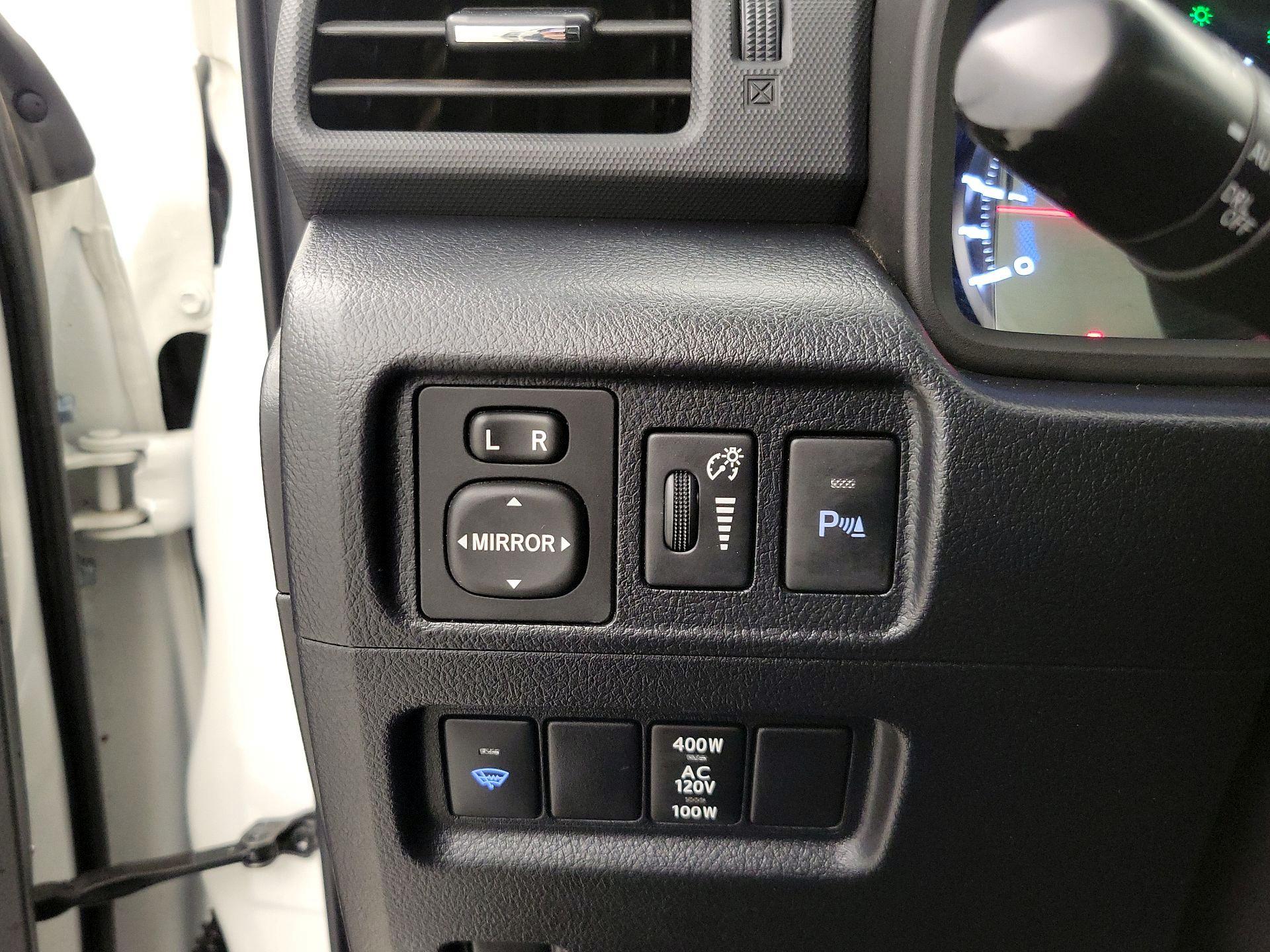 Thumbnail: 2019 Toyota 4Runner - 13