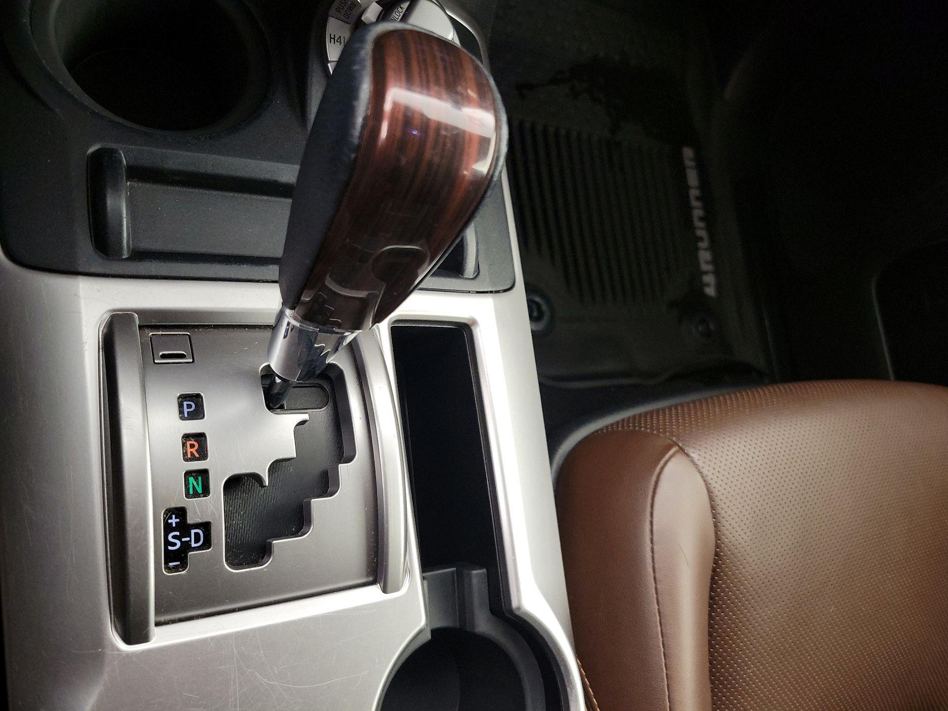 Thumbnail: 2019 Toyota 4Runner - 17