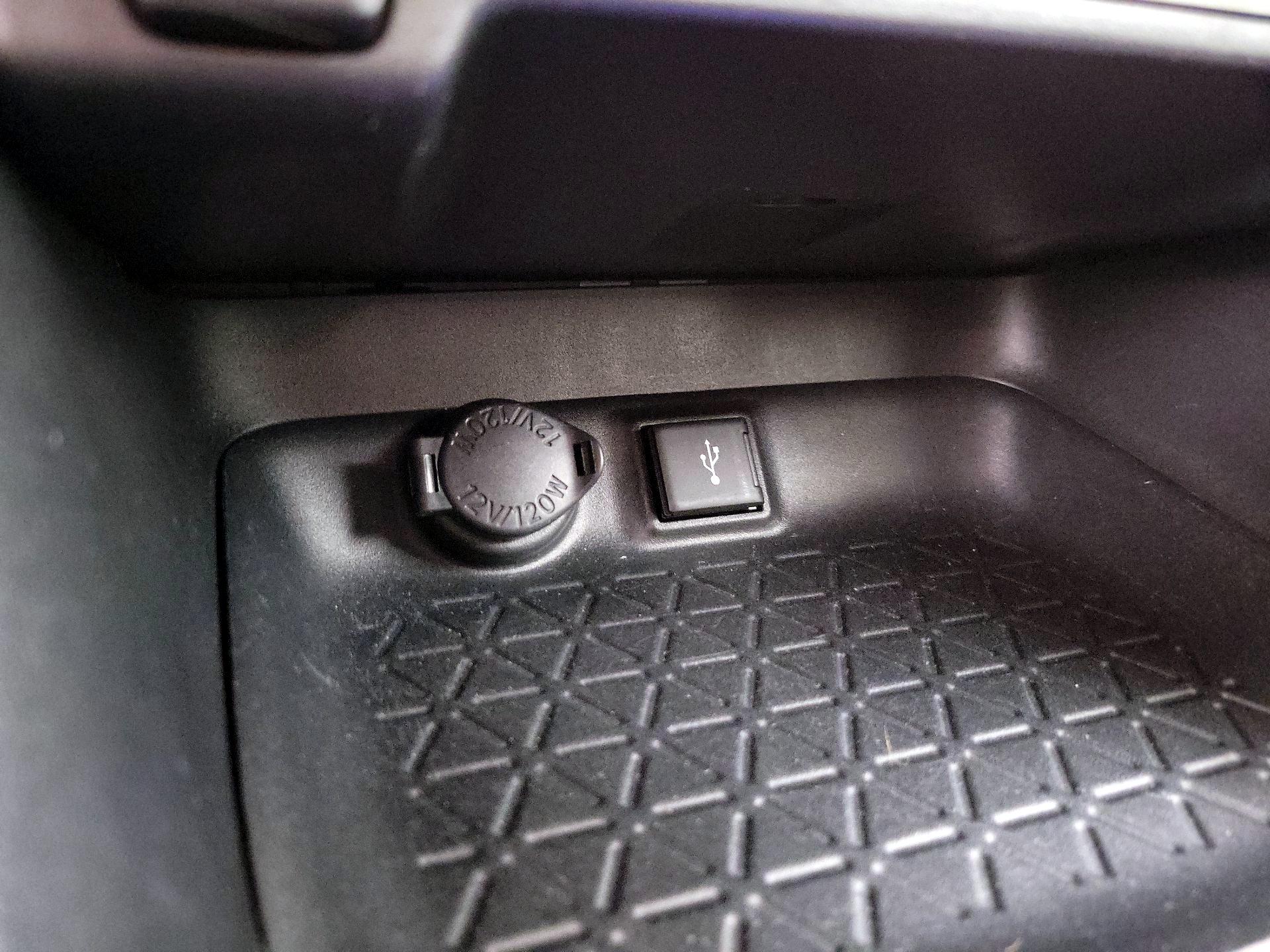 Thumbnail: 2020 Toyota RAV4 - 18