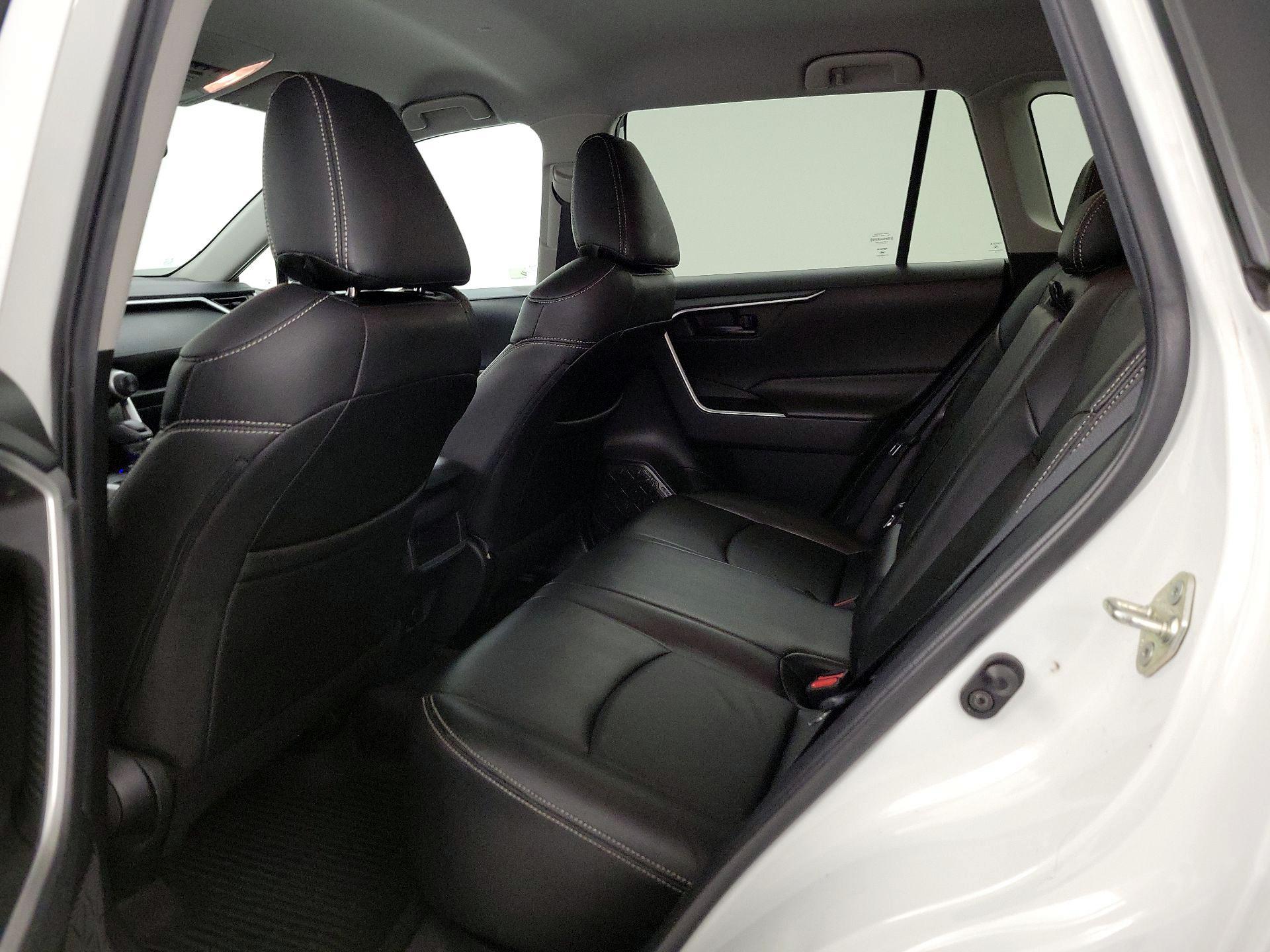 Thumbnail: 2020 Toyota RAV4 - 19