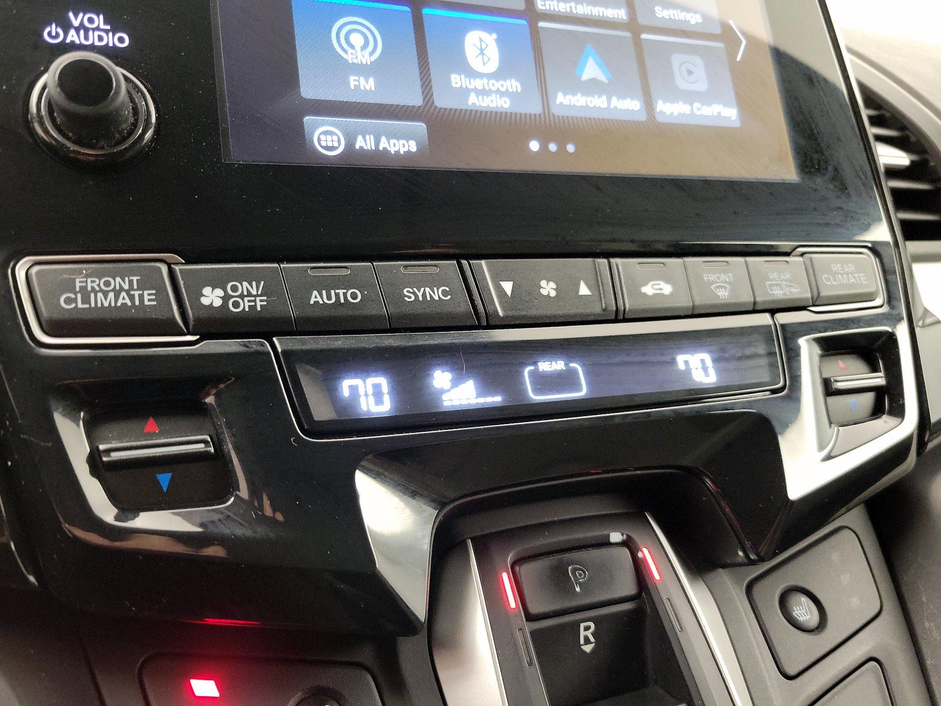 Thumbnail: 2019 Honda Odyssey - 16