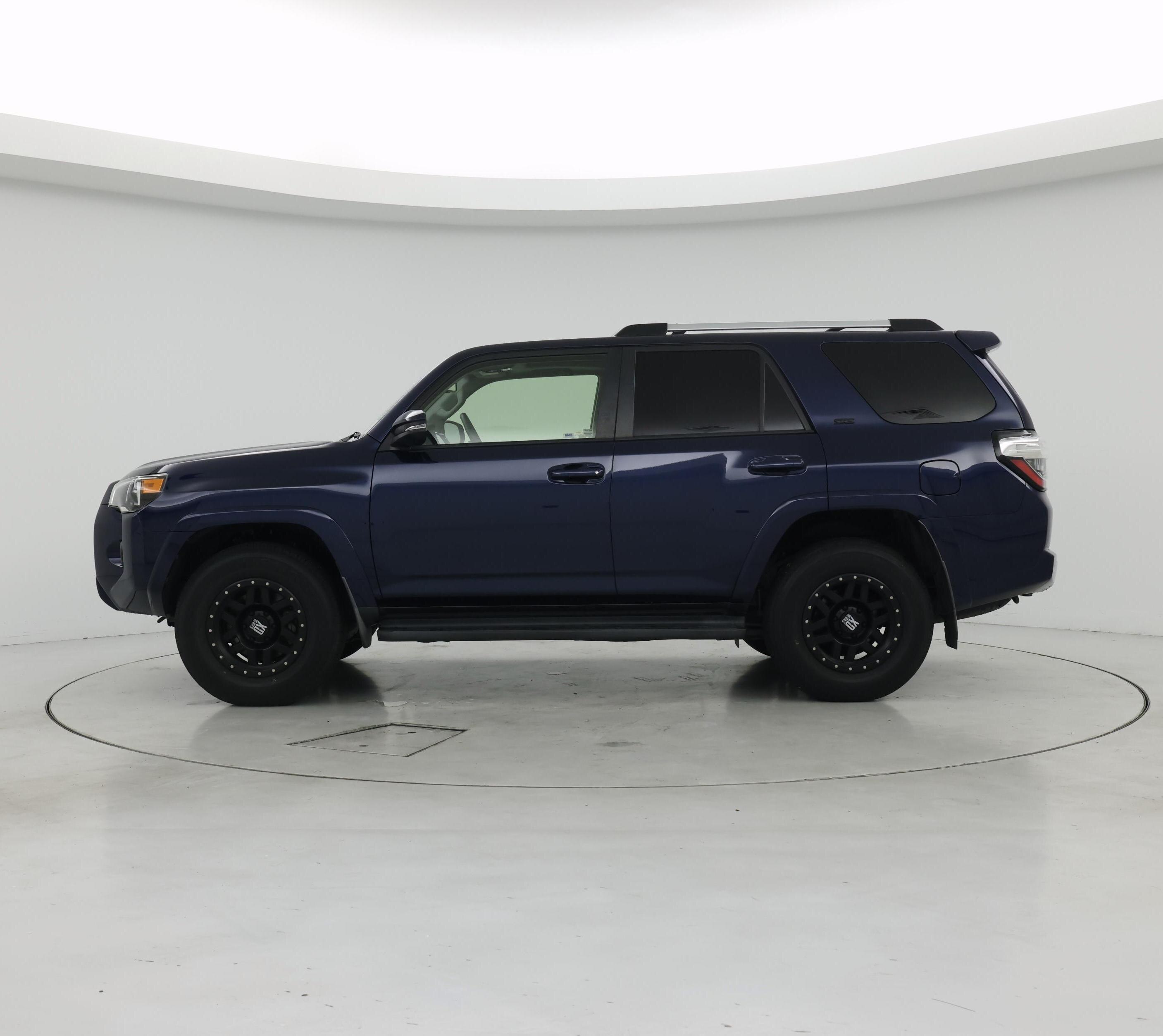 Thumbnail: 2019 Toyota 4Runner - 3