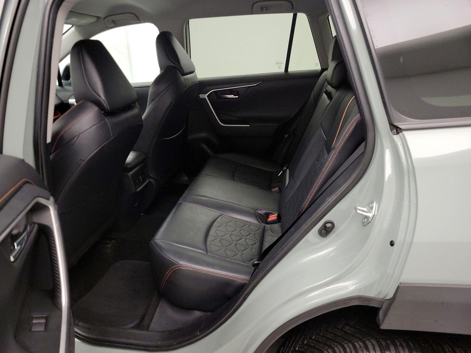 Thumbnail: 2021 Toyota RAV4 - 19