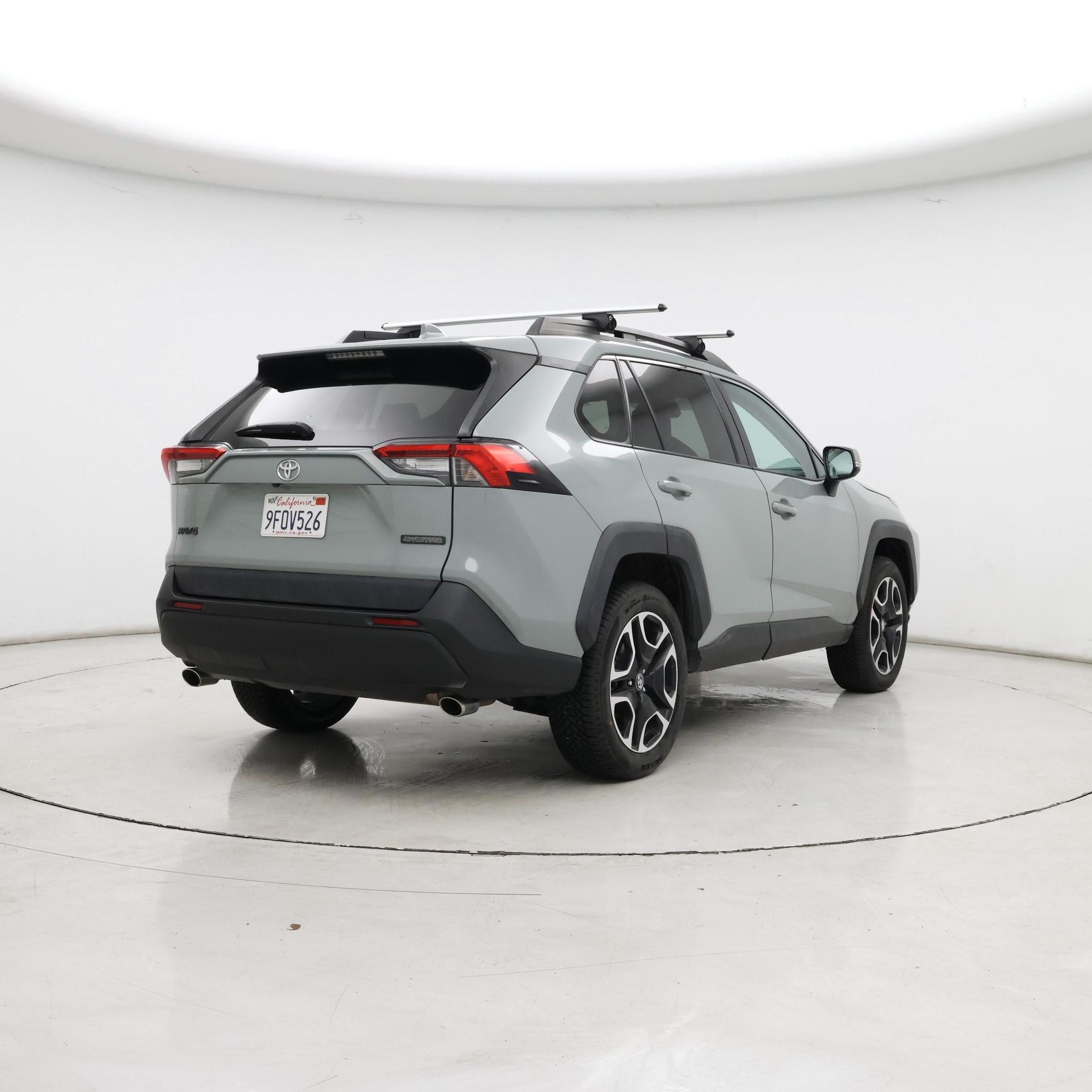 Thumbnail: 2021 Toyota RAV4 - 8