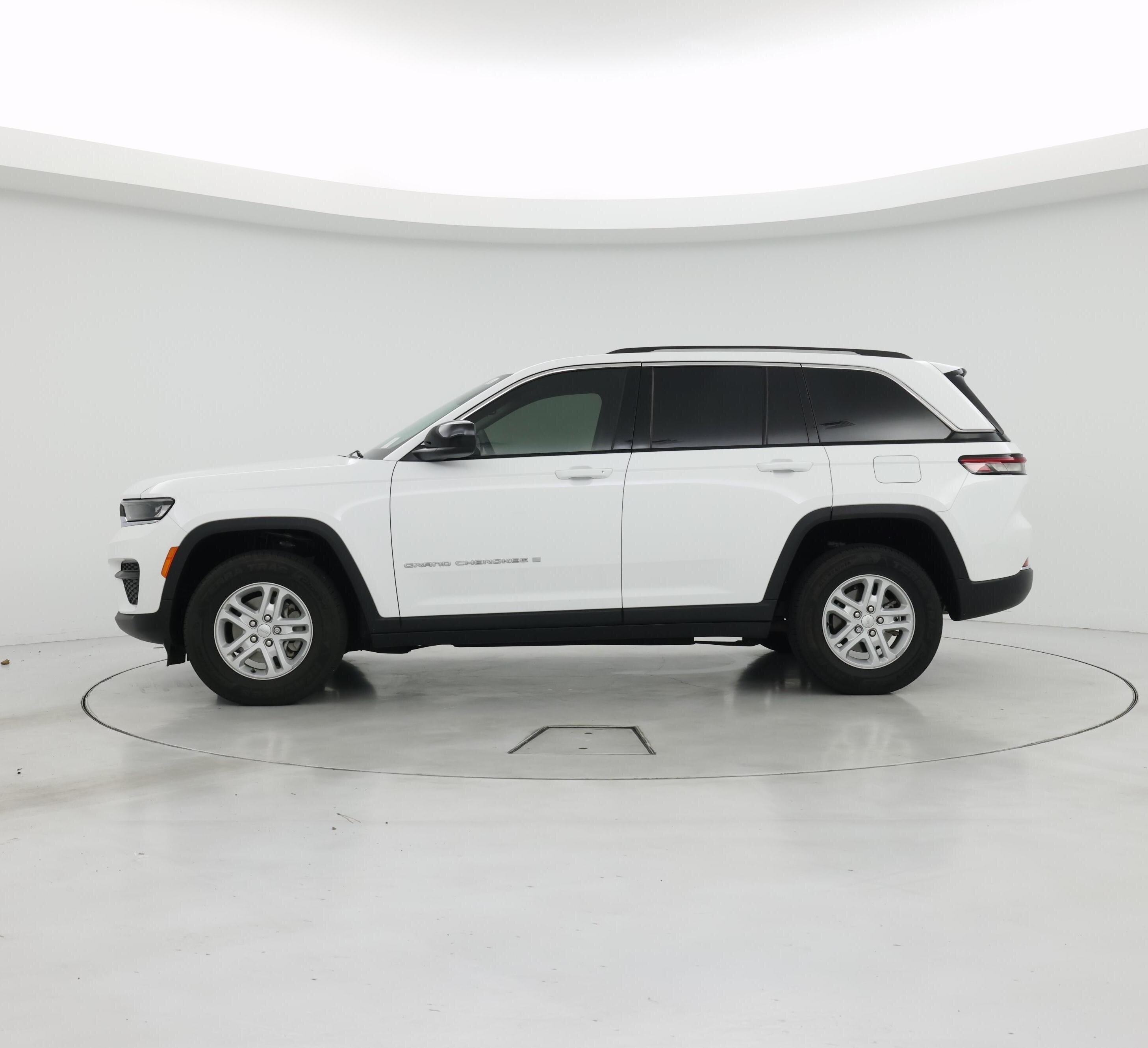 Thumbnail: 2023 Jeep Grand Cherokee - 3