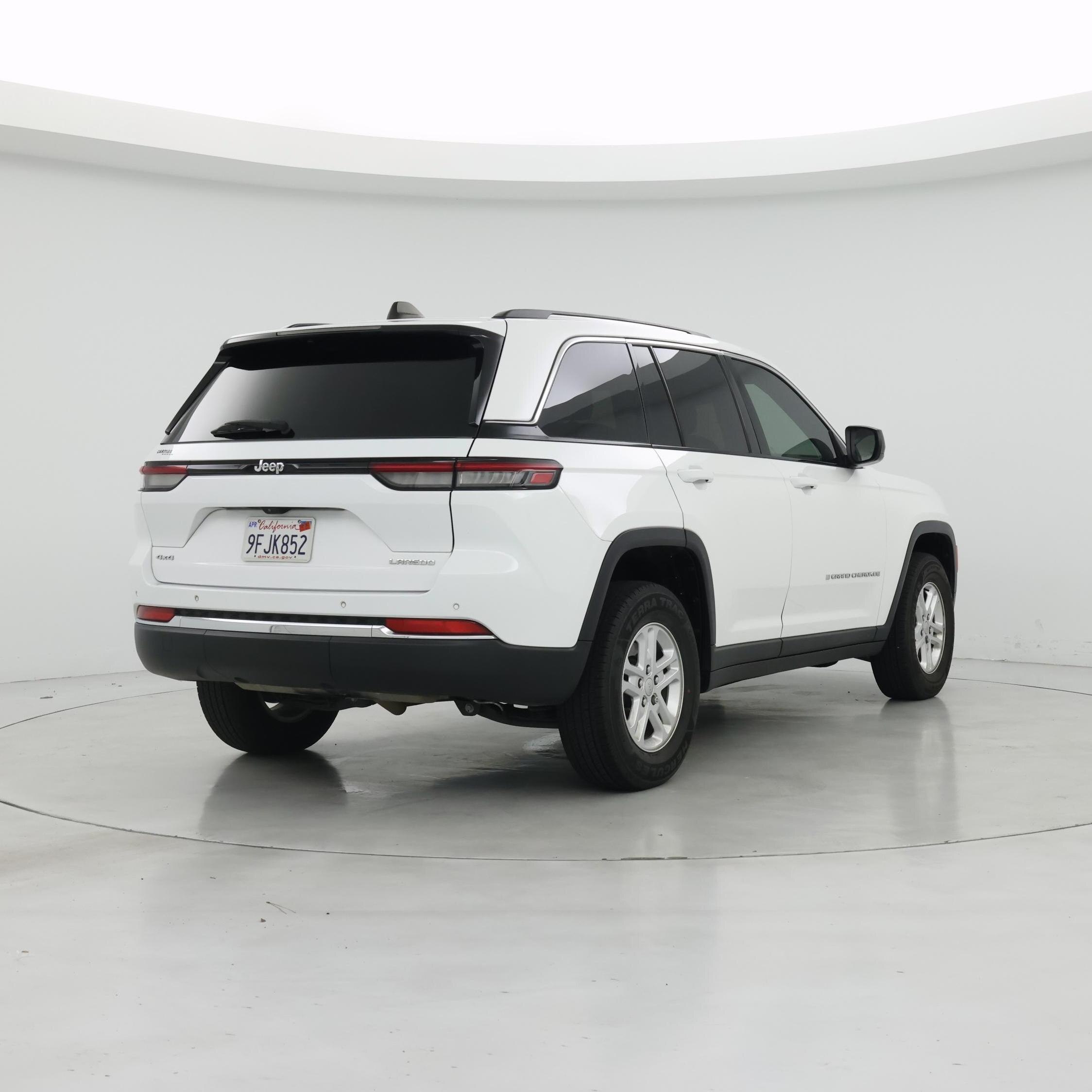 Thumbnail: 2023 Jeep Grand Cherokee - 8