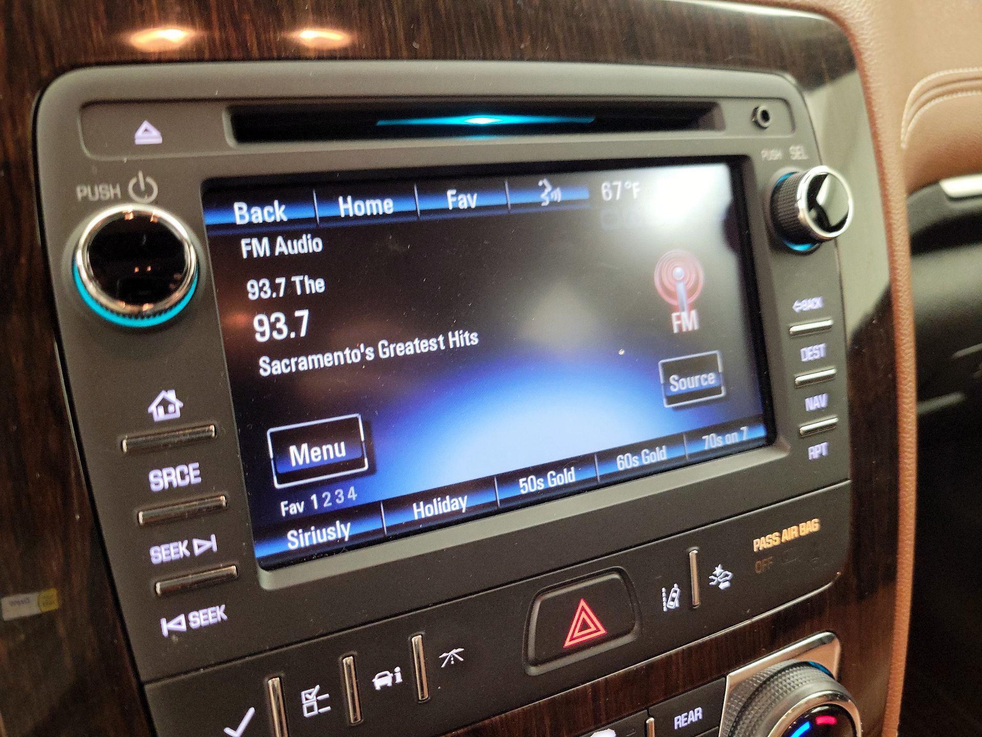 Thumbnail: 2015 Chevrolet Traverse - 16