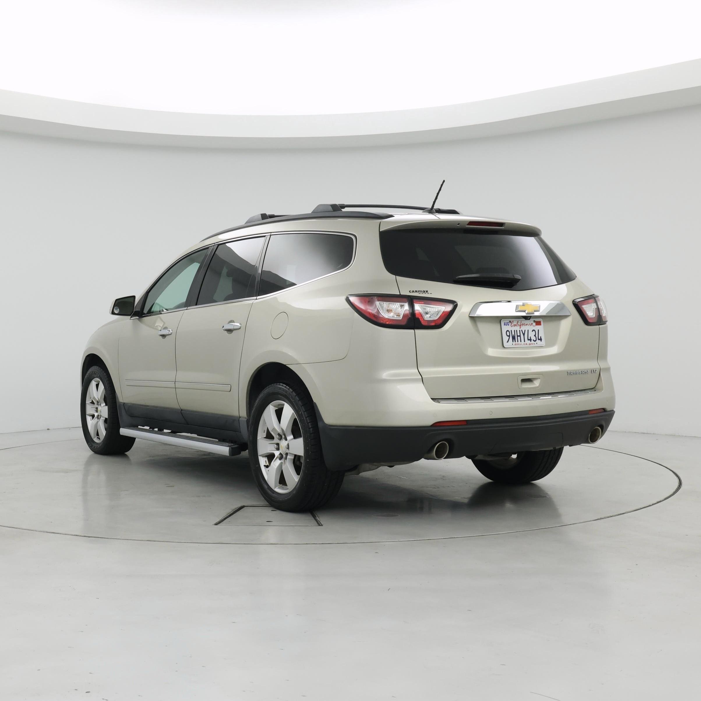 Thumbnail: 2015 Chevrolet Traverse - 2