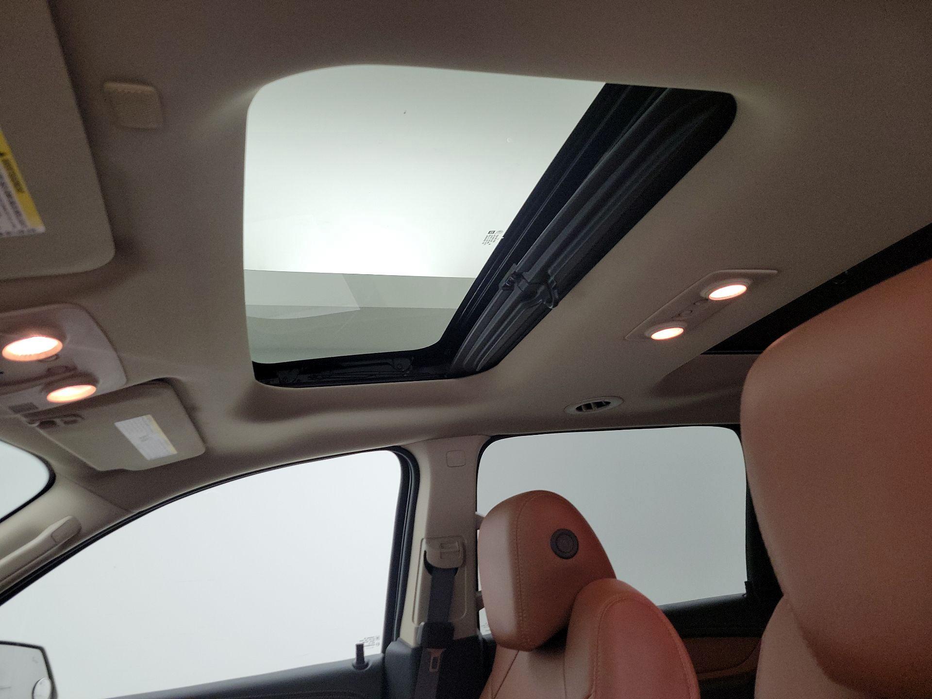 Thumbnail: 2015 Chevrolet Traverse - 20