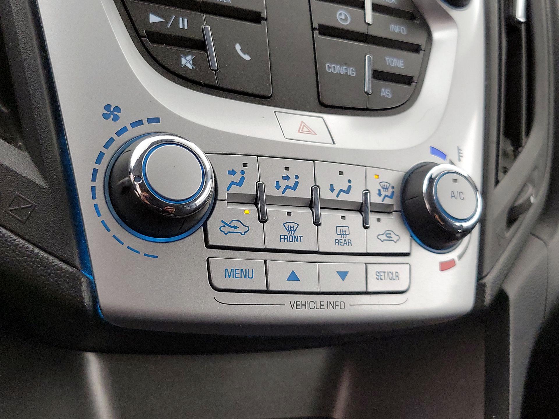 Thumbnail: 2017 Chevrolet Equinox - 16