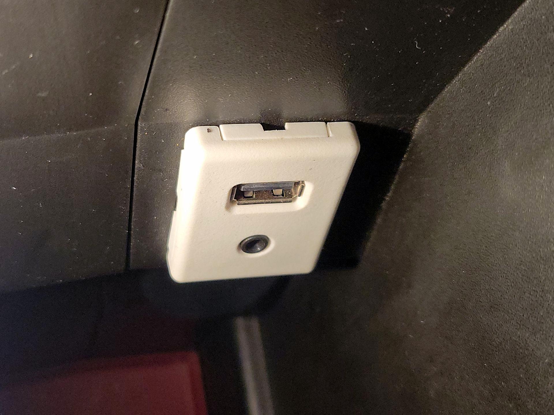 Thumbnail: 2017 Chevrolet Equinox - 18