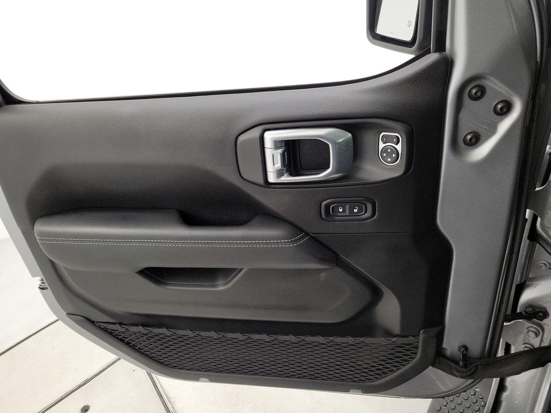 Thumbnail: 2021 Jeep Wrangler - 12