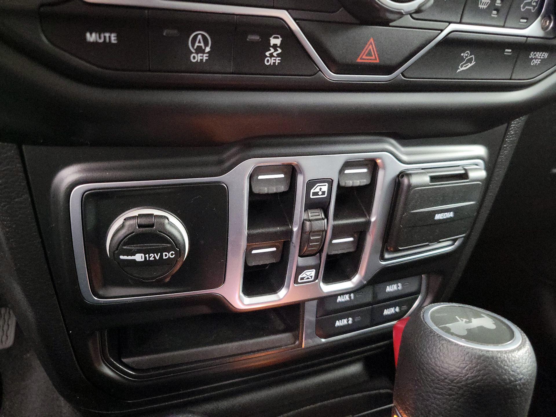 Thumbnail: 2021 Jeep Wrangler - 17