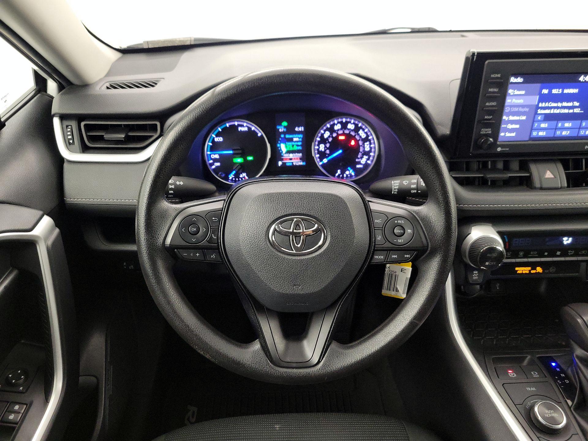 Thumbnail: 2021 Toyota RAV4 - 10