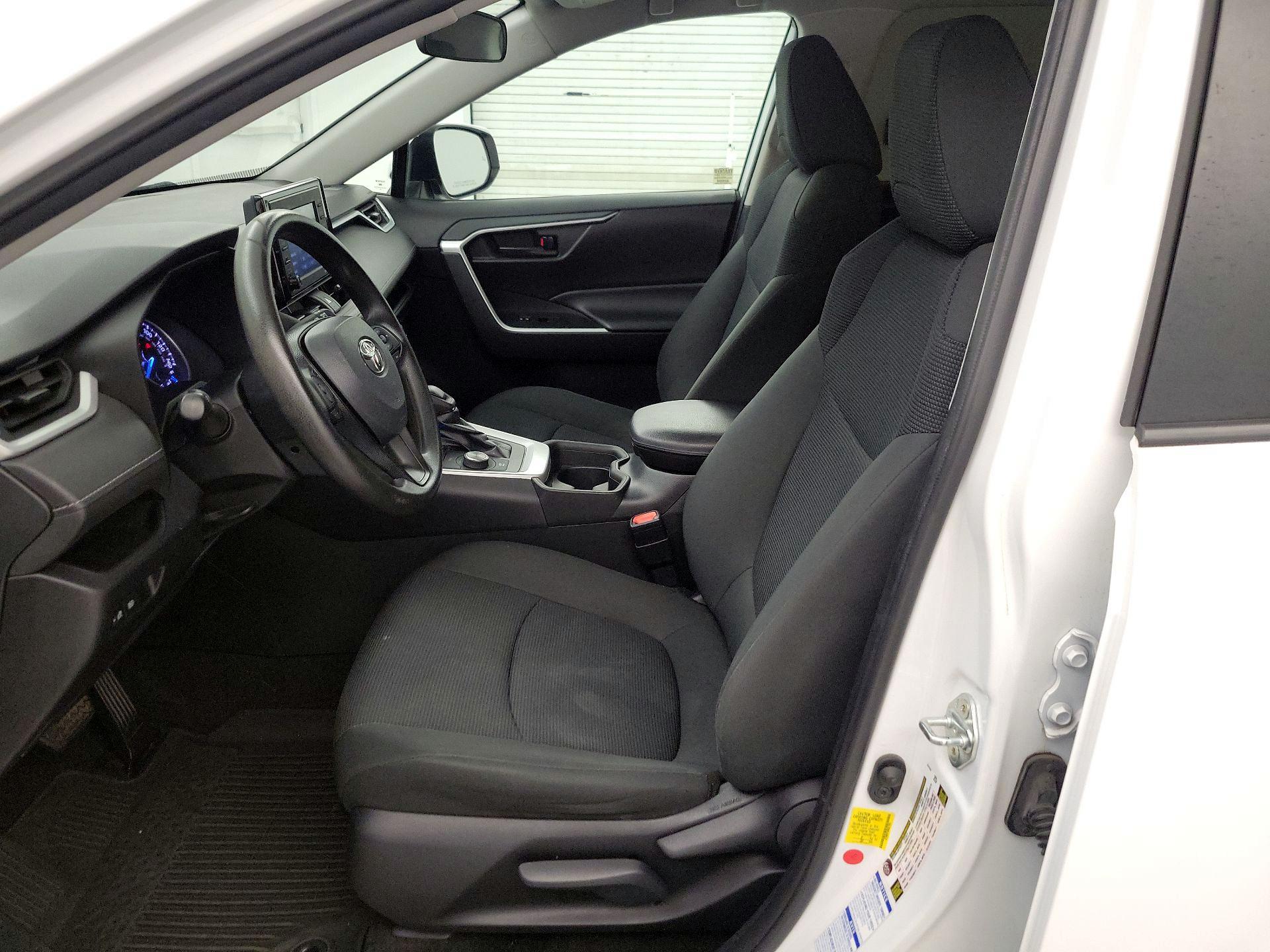 Thumbnail: 2021 Toyota RAV4 - 11