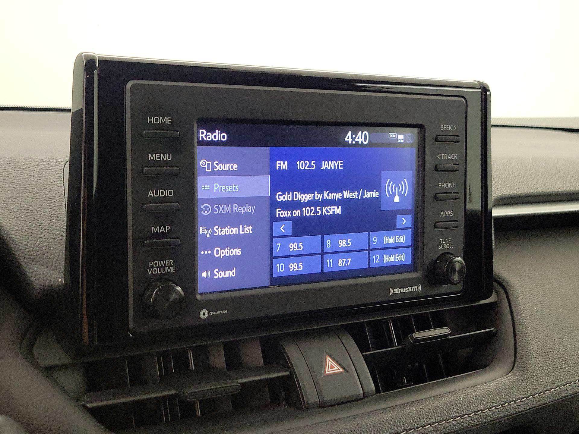 Thumbnail: 2021 Toyota RAV4 - 15