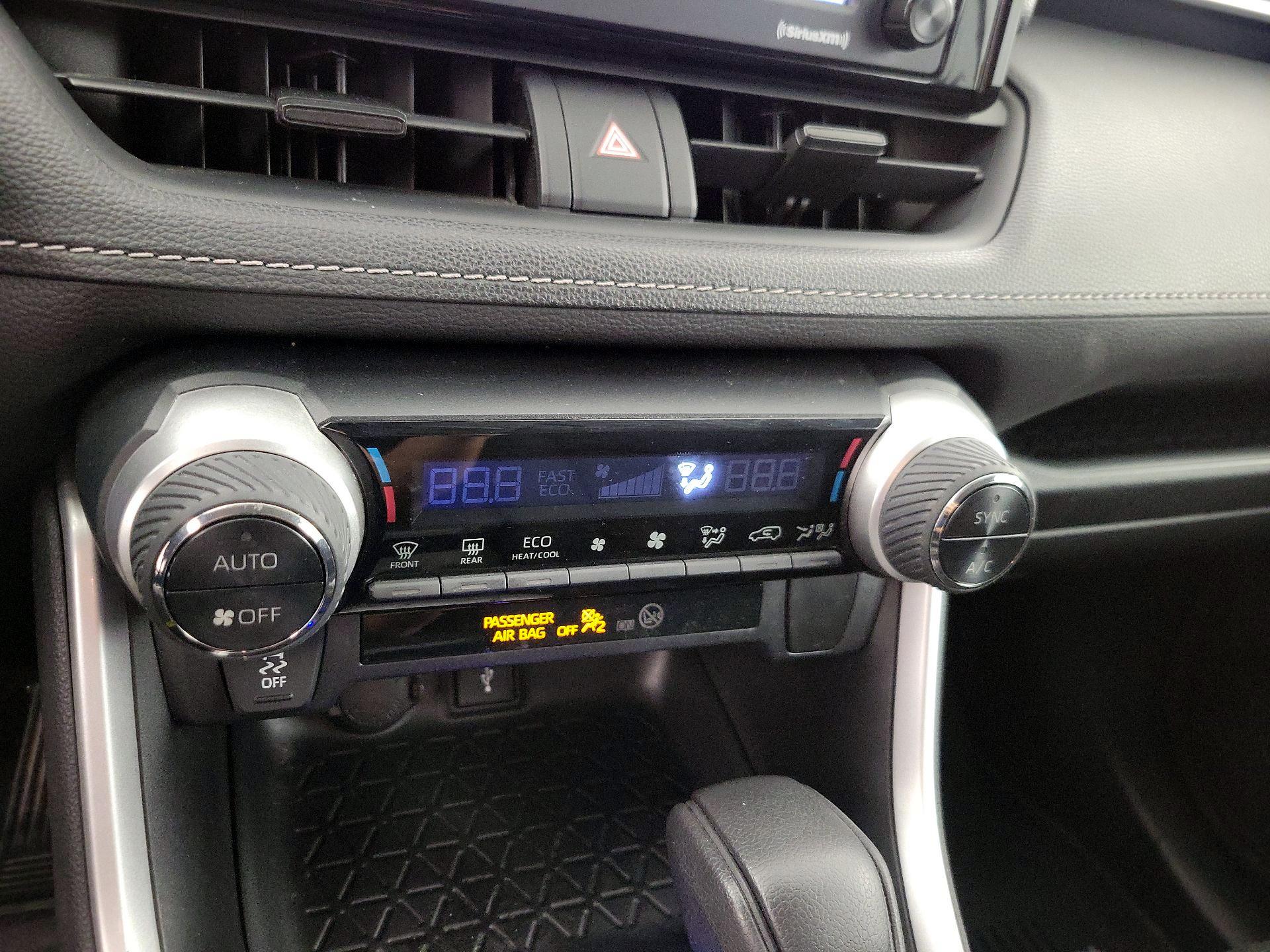 Thumbnail: 2021 Toyota RAV4 - 16