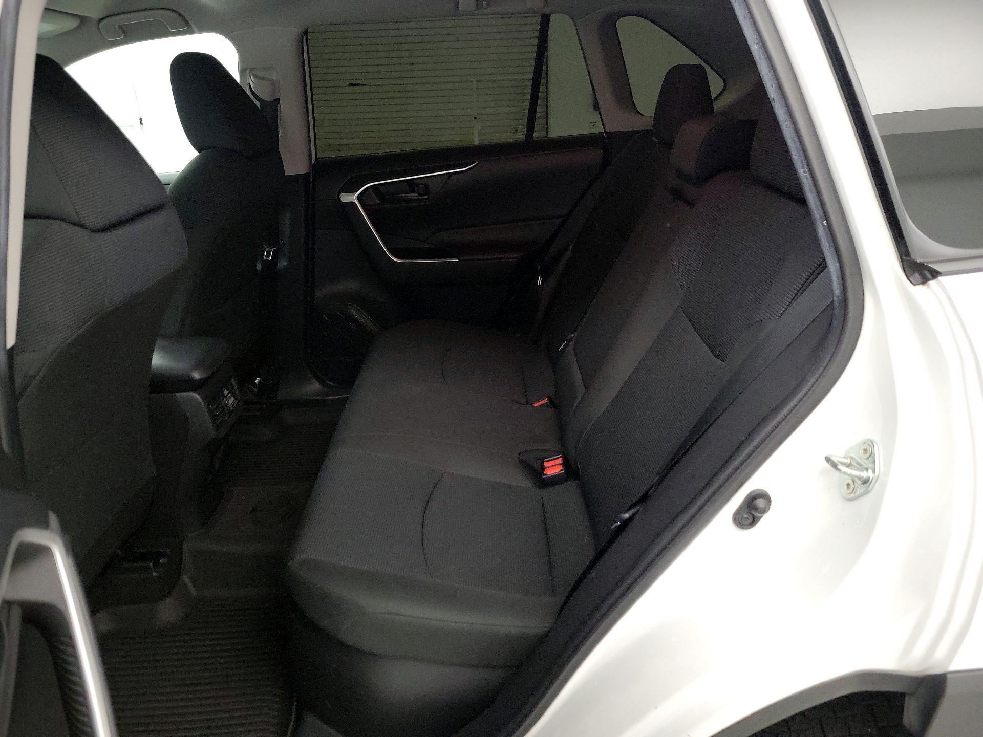 Thumbnail: 2021 Toyota RAV4 - 19