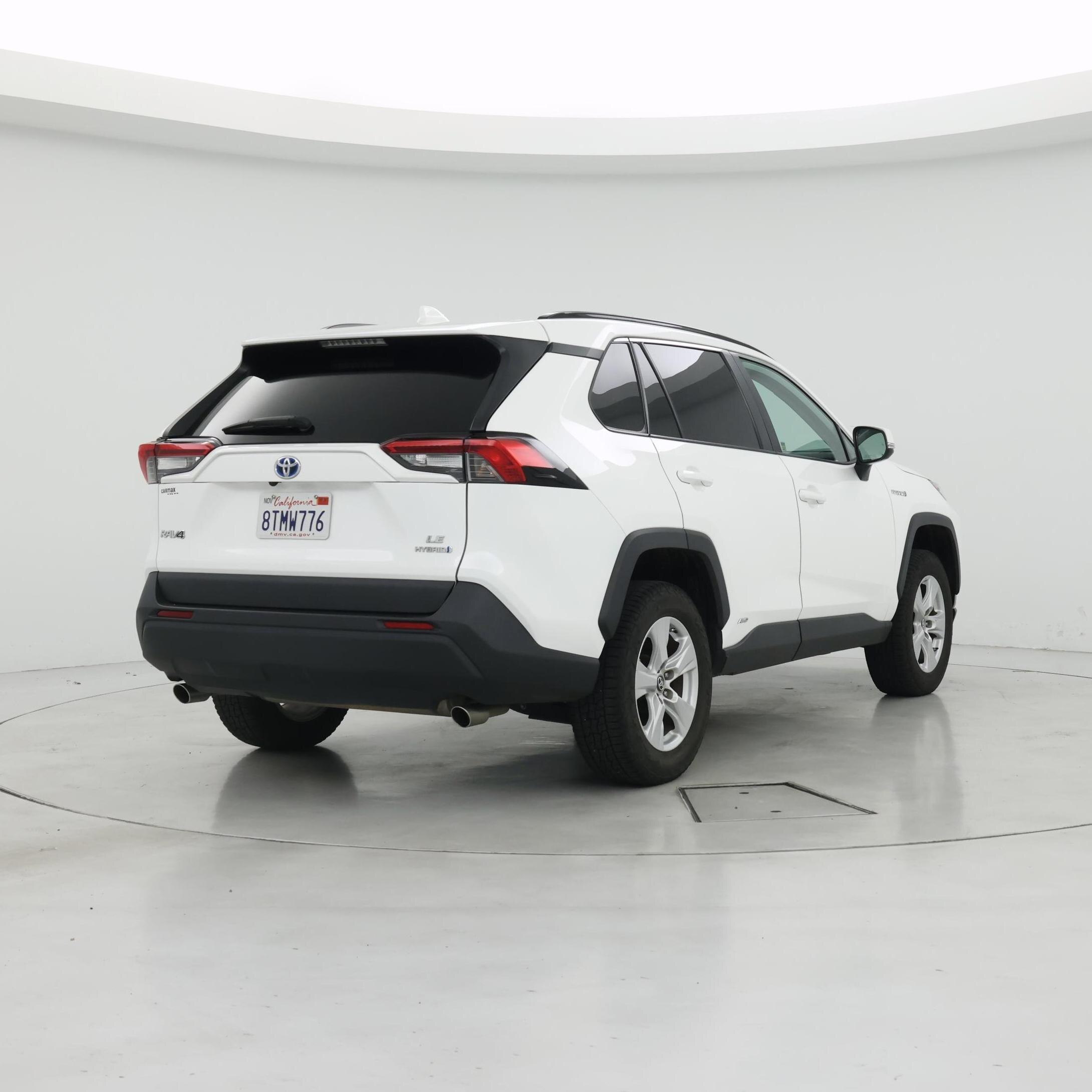Thumbnail: 2021 Toyota RAV4 - 8