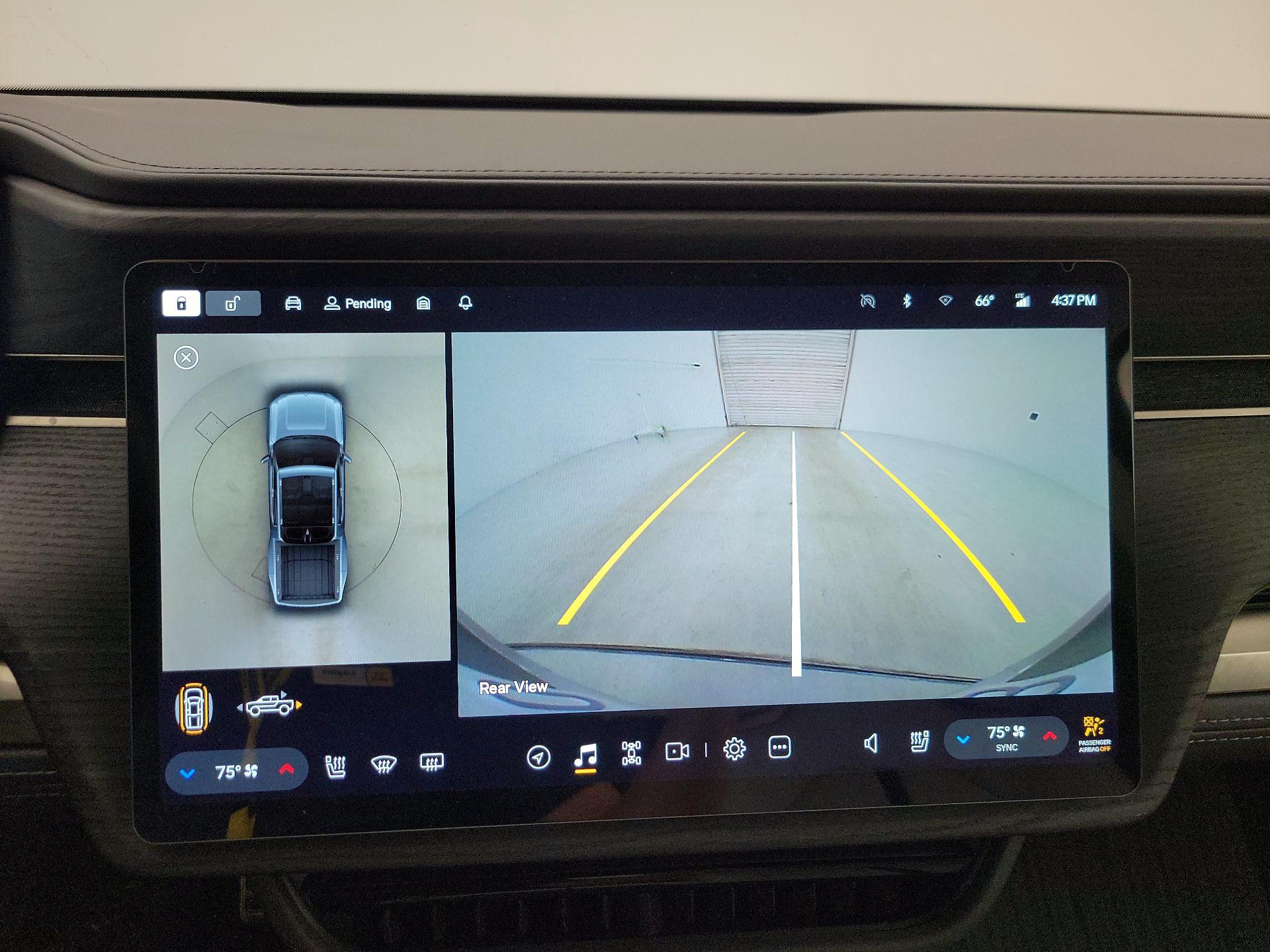 Thumbnail: 2023 Rivian R1T - 14