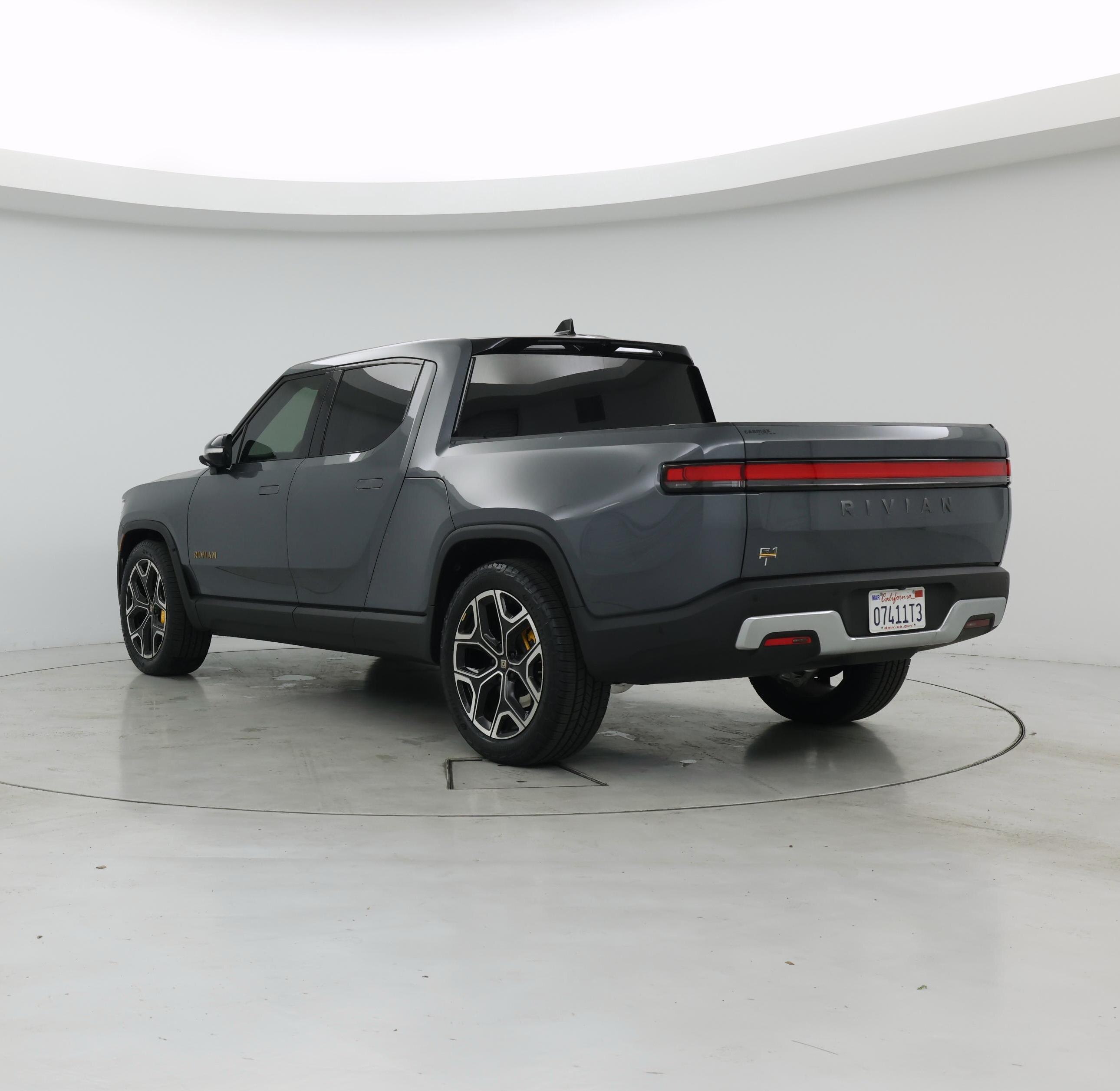 Thumbnail: 2023 Rivian R1T - 2