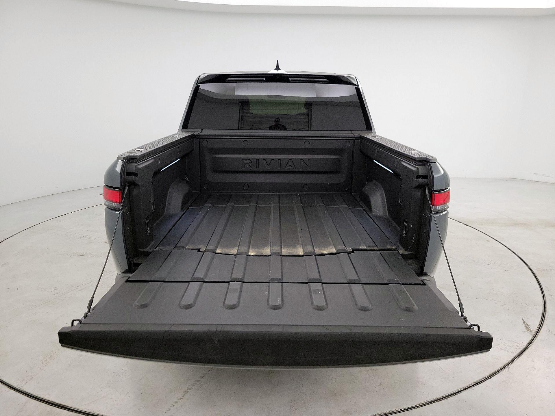 Thumbnail: 2023 Rivian R1T - 20