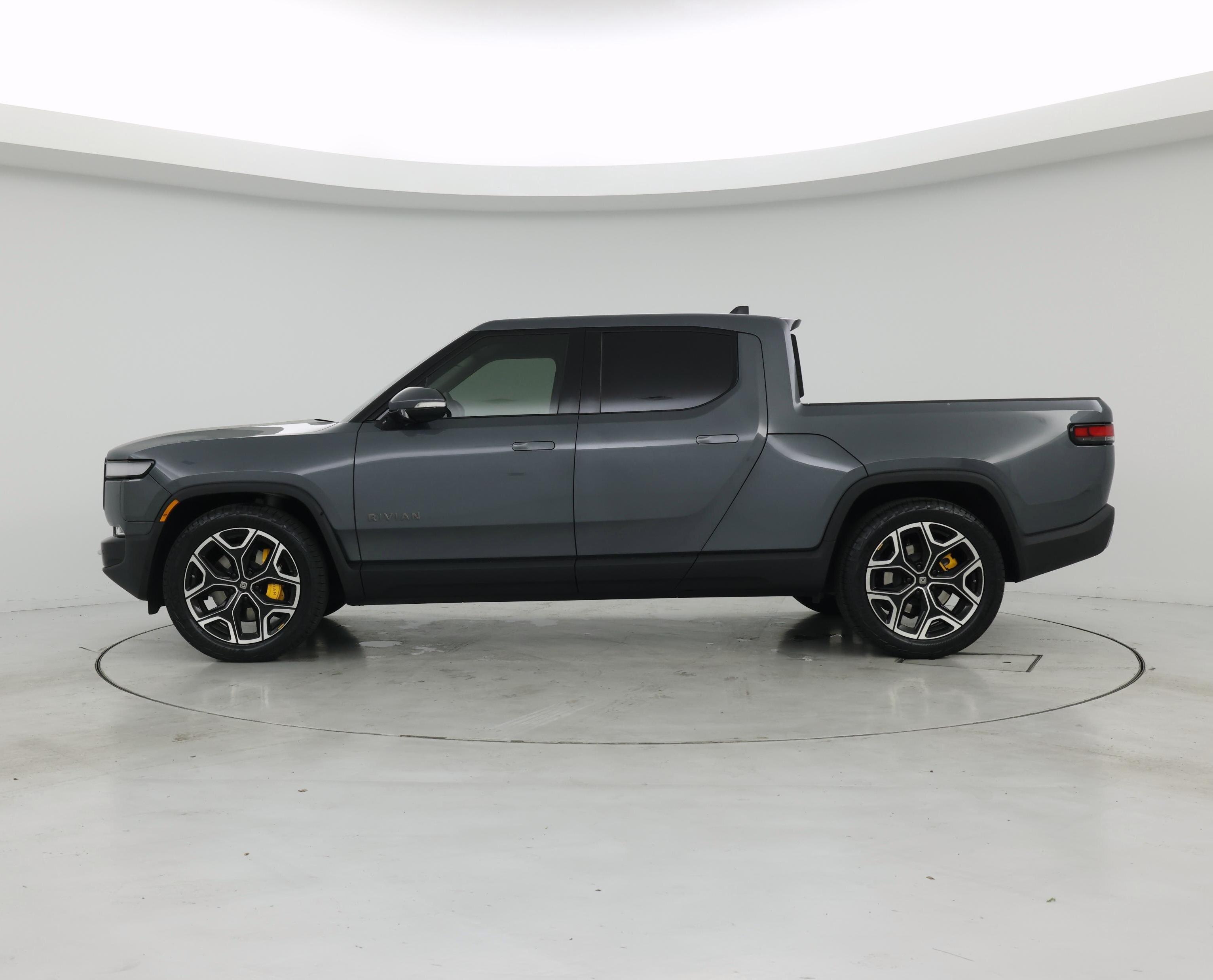 Thumbnail: 2023 Rivian R1T - 3