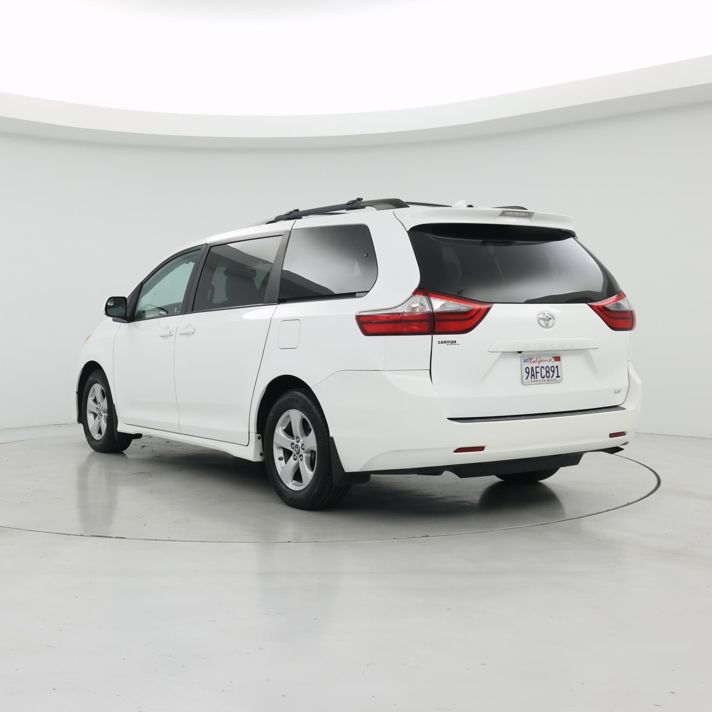 Thumbnail: 2020 Toyota Sienna - 2