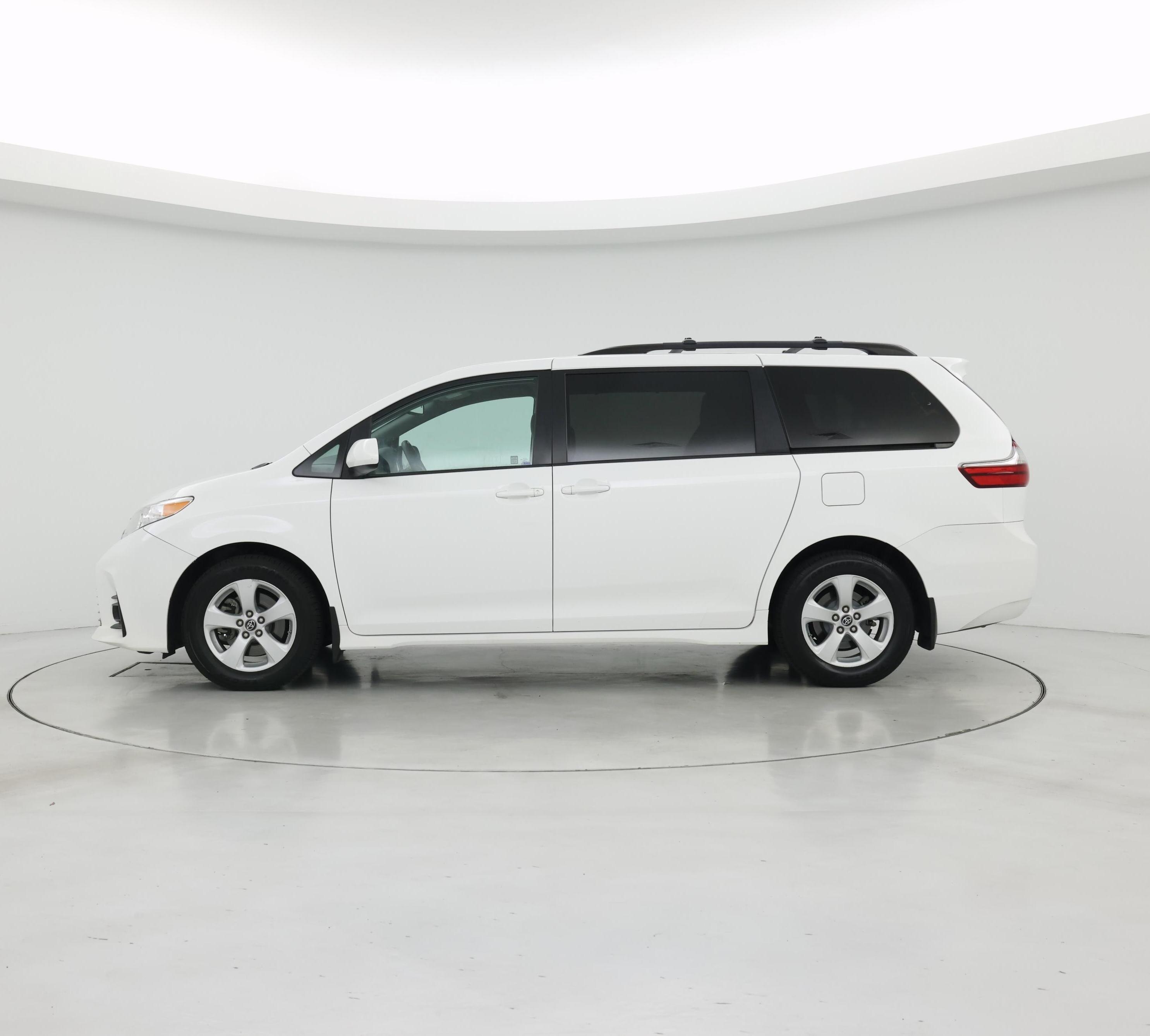 Thumbnail: 2020 Toyota Sienna - 3