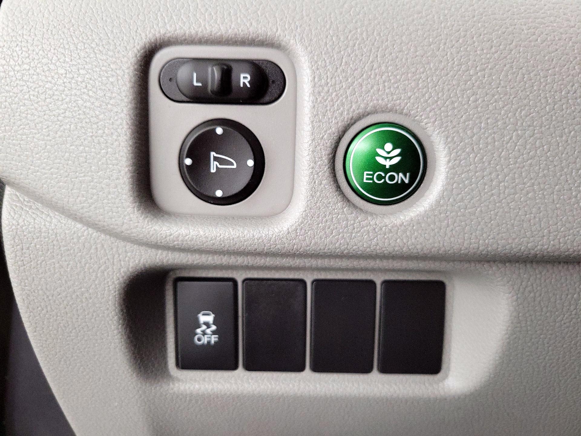 Thumbnail: 2018 Honda Pilot - 13