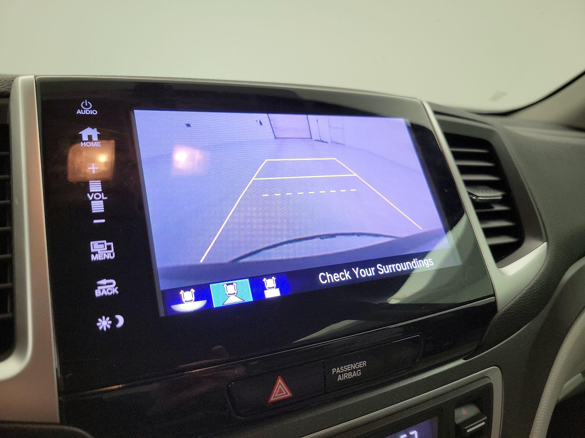 Thumbnail: 2018 Honda Pilot - 14