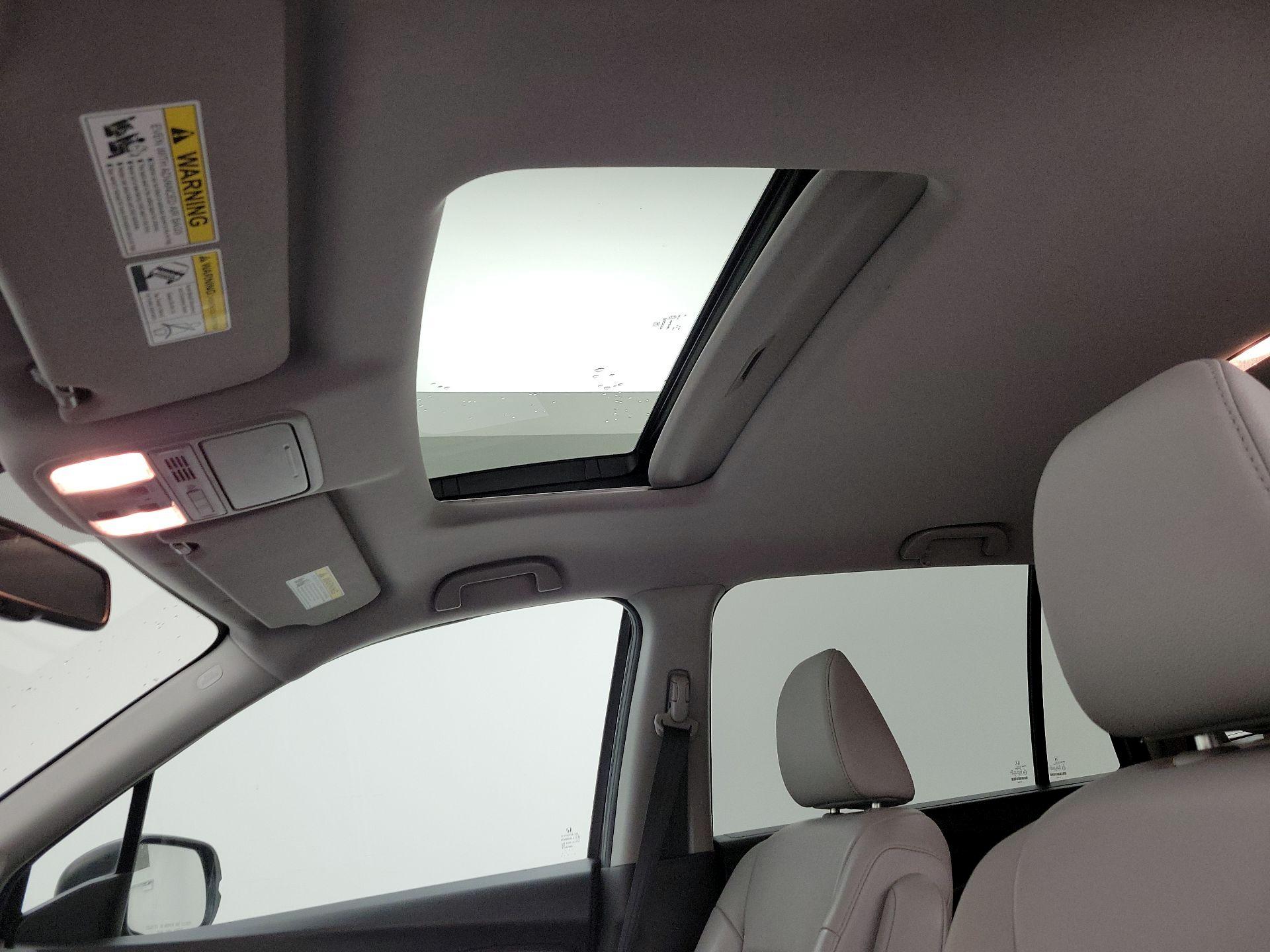 Thumbnail: 2018 Honda Pilot - 19