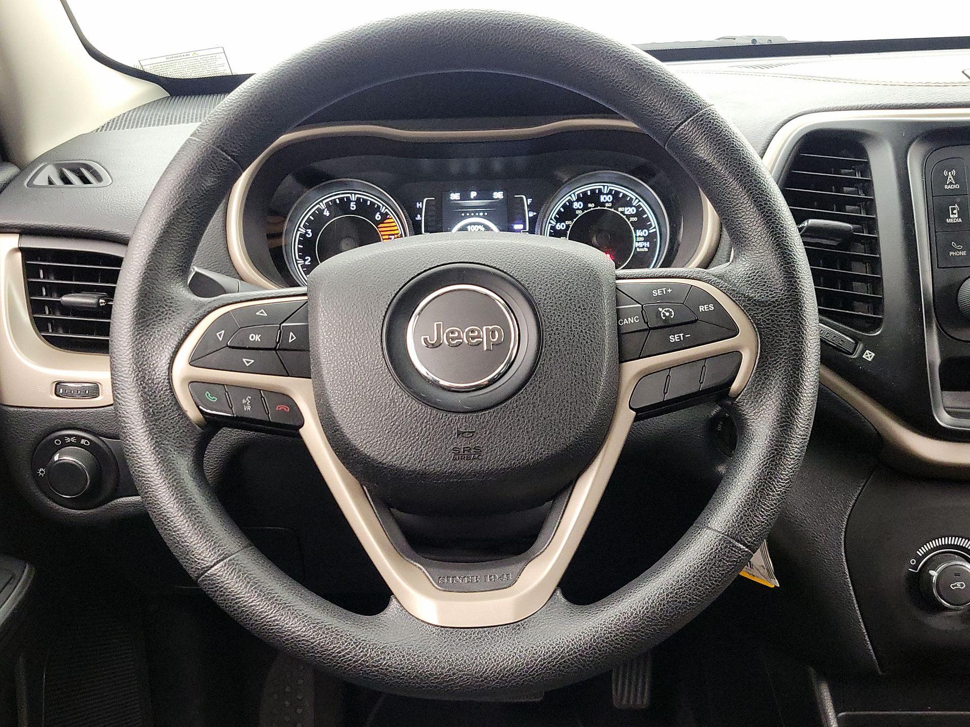 Thumbnail: 2016 Jeep Cherokee - 10