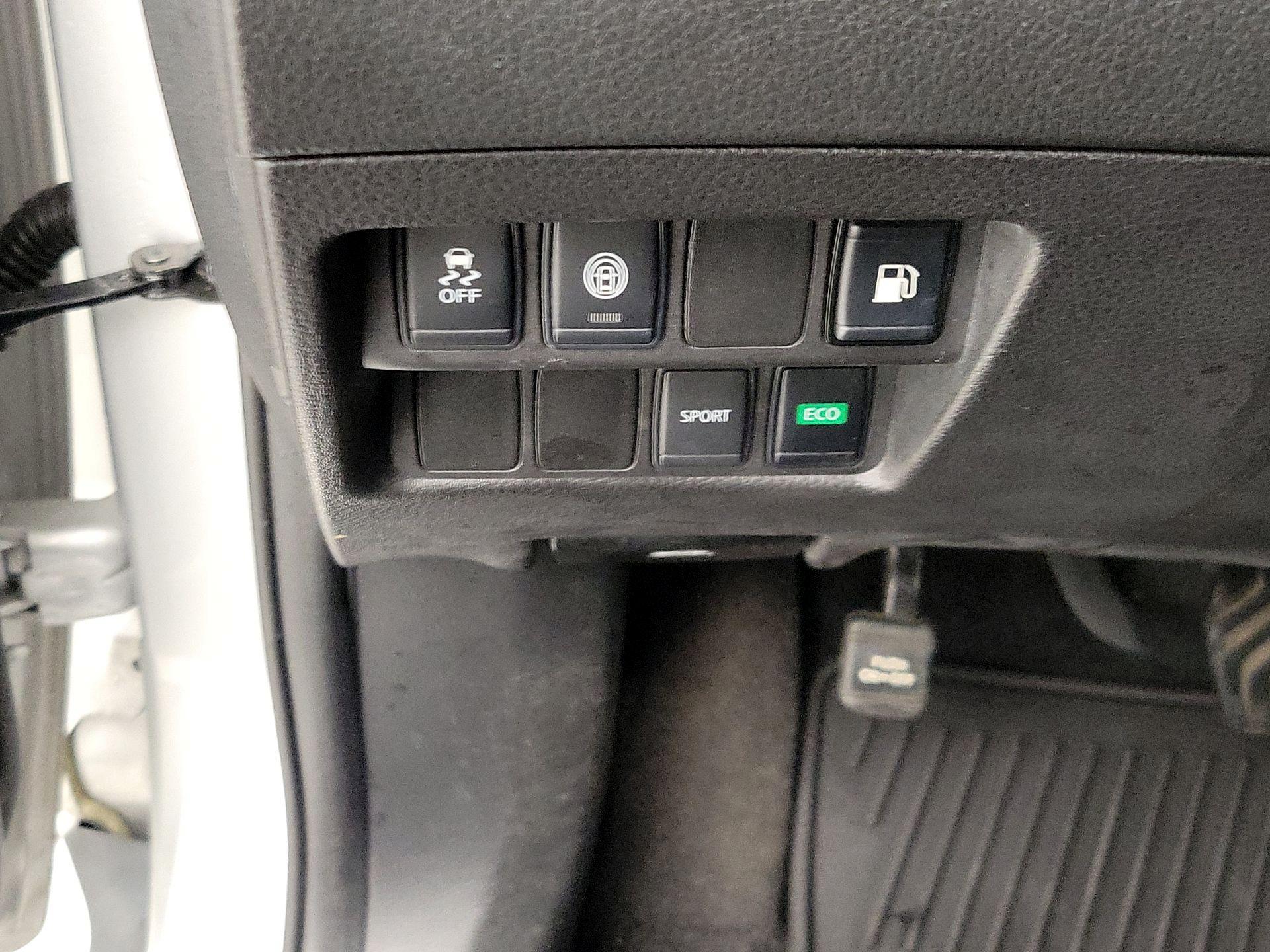 Thumbnail: 2019 Nissan Rogue - 13