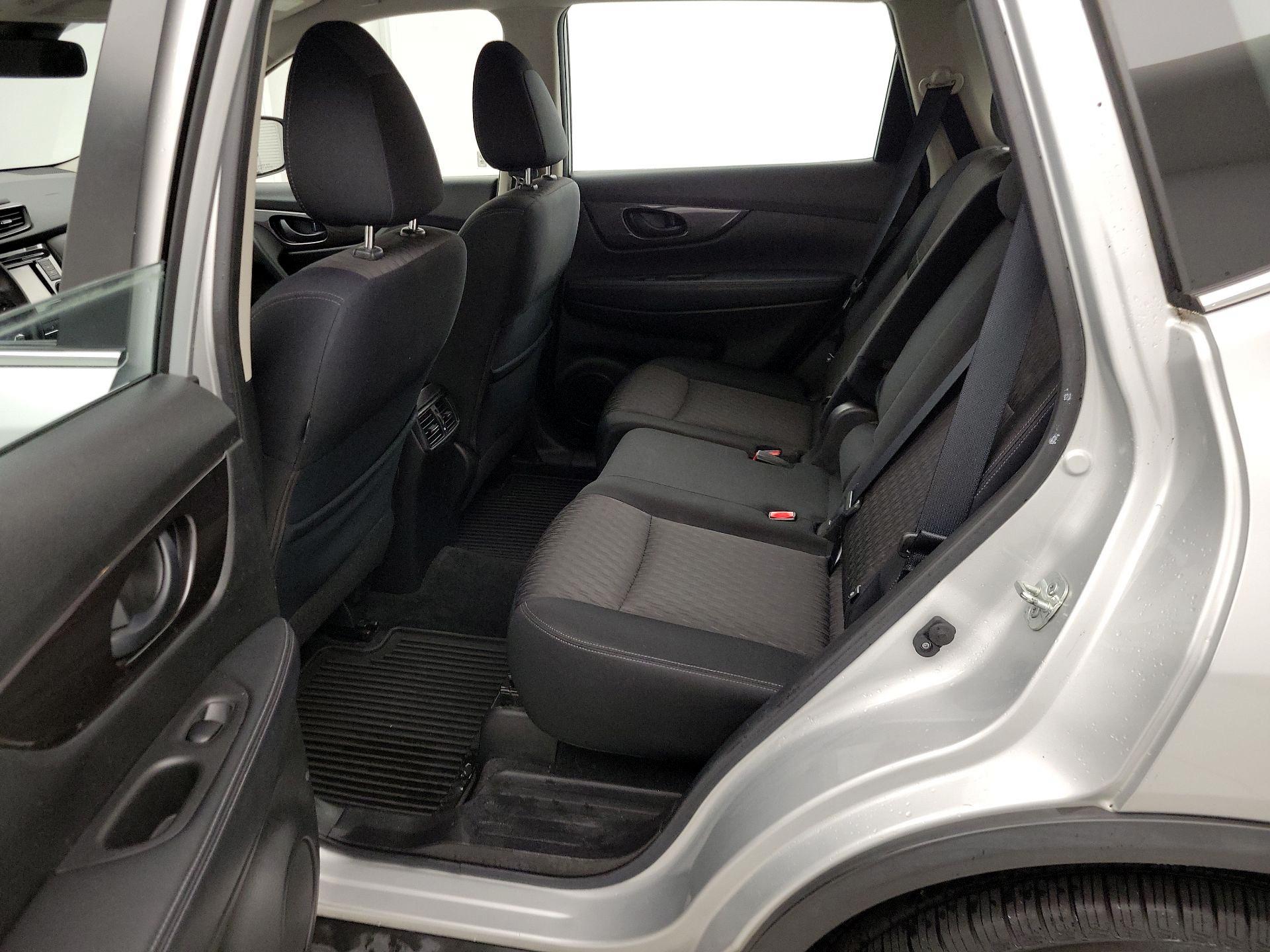 Thumbnail: 2019 Nissan Rogue - 19