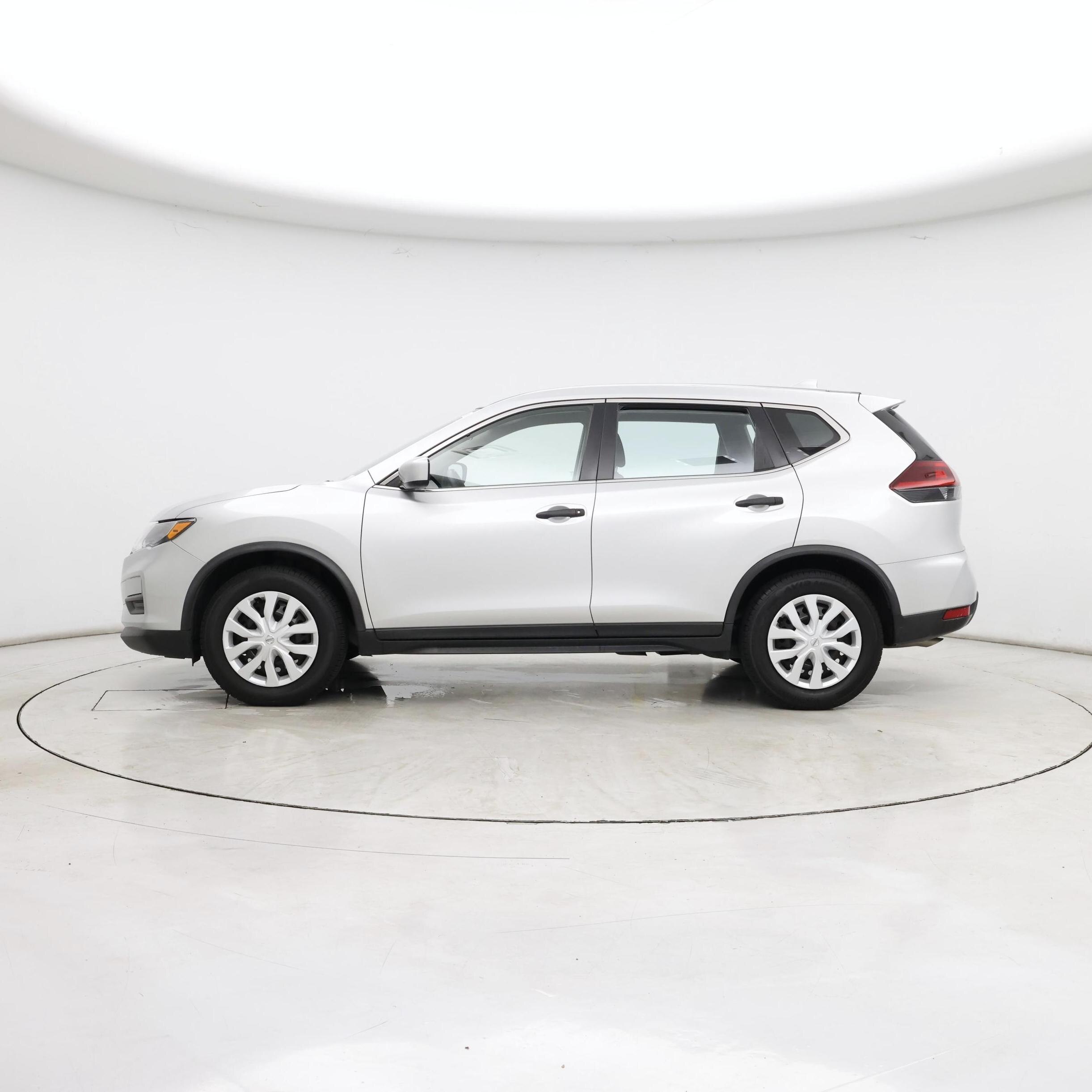 Thumbnail: 2019 Nissan Rogue - 3