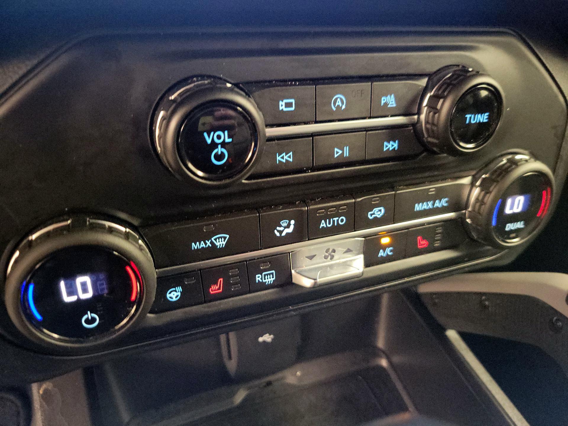 Thumbnail: 2021 Ford Bronco - 17