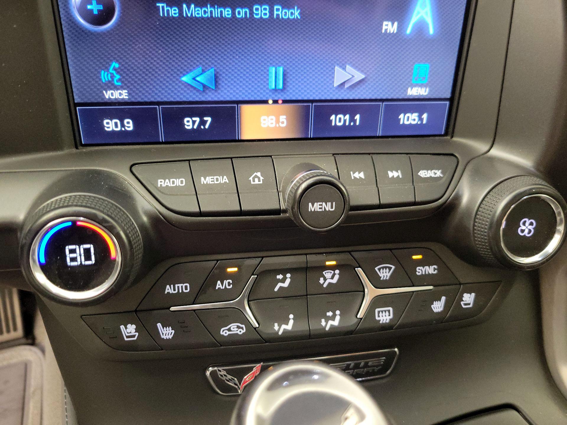 Thumbnail: 2015 Chevrolet Corvette - 17