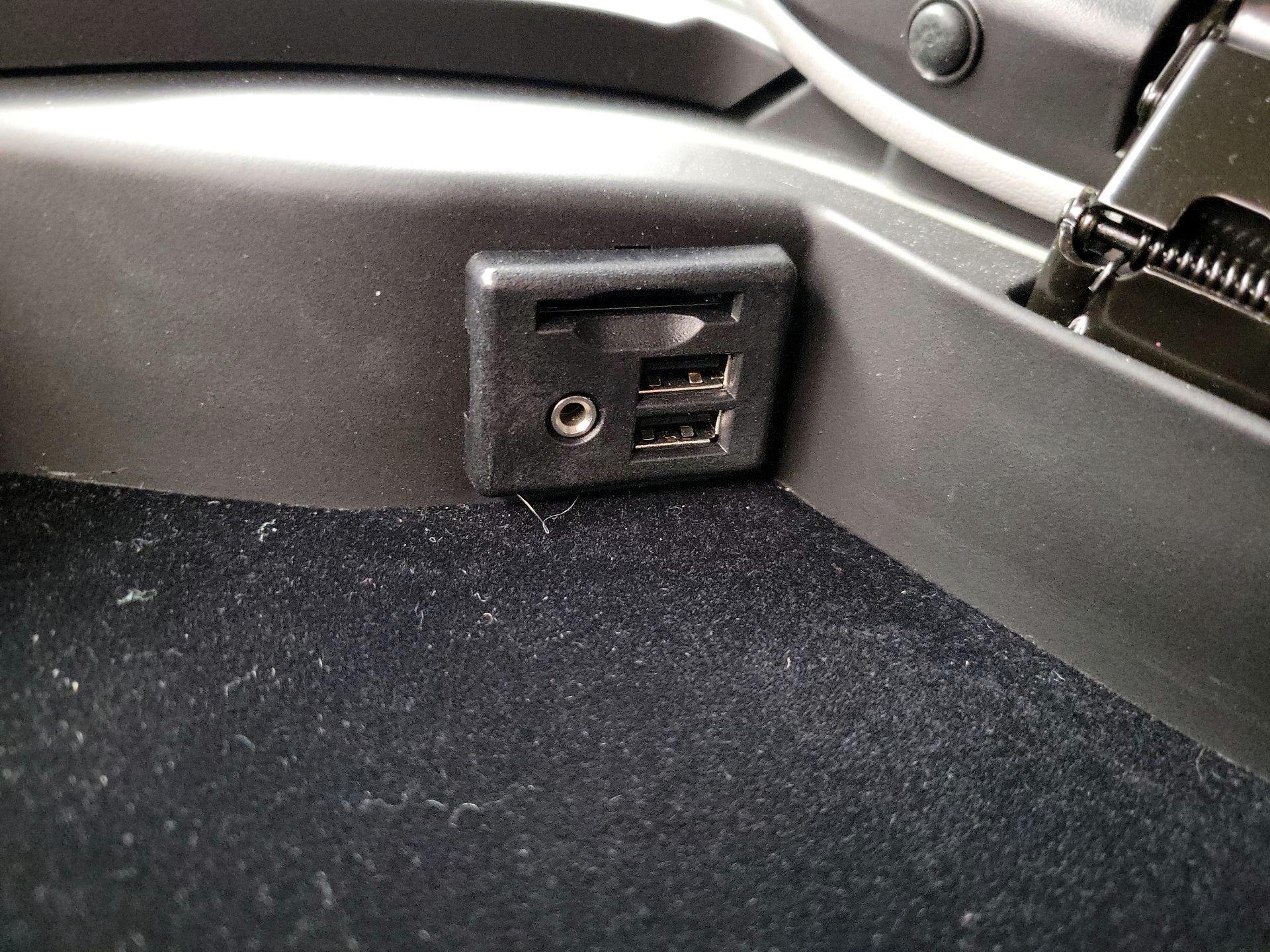 Thumbnail: 2015 Chevrolet Corvette - 19