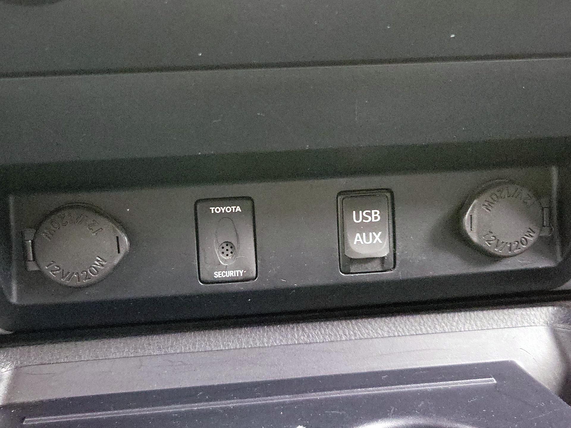 Thumbnail: 2017 Toyota Tundra - 19